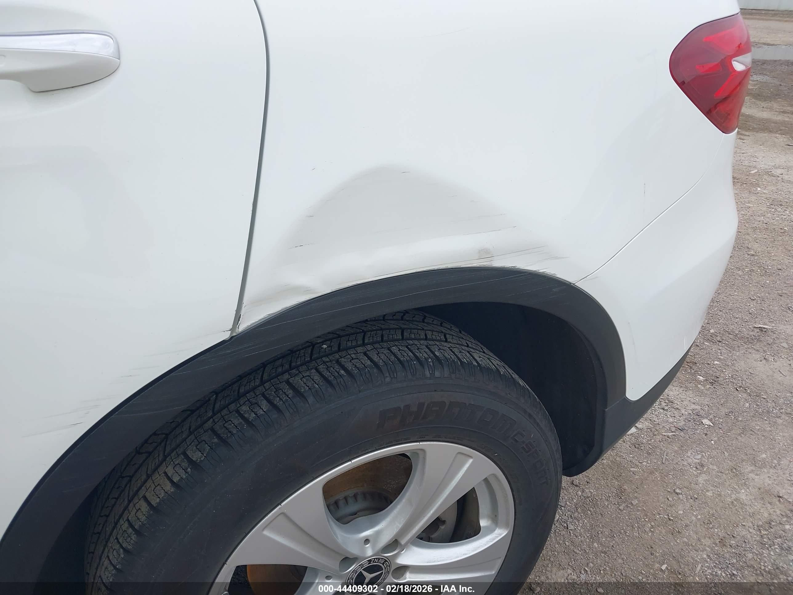 MERCEDES-BENZ GLC image 6