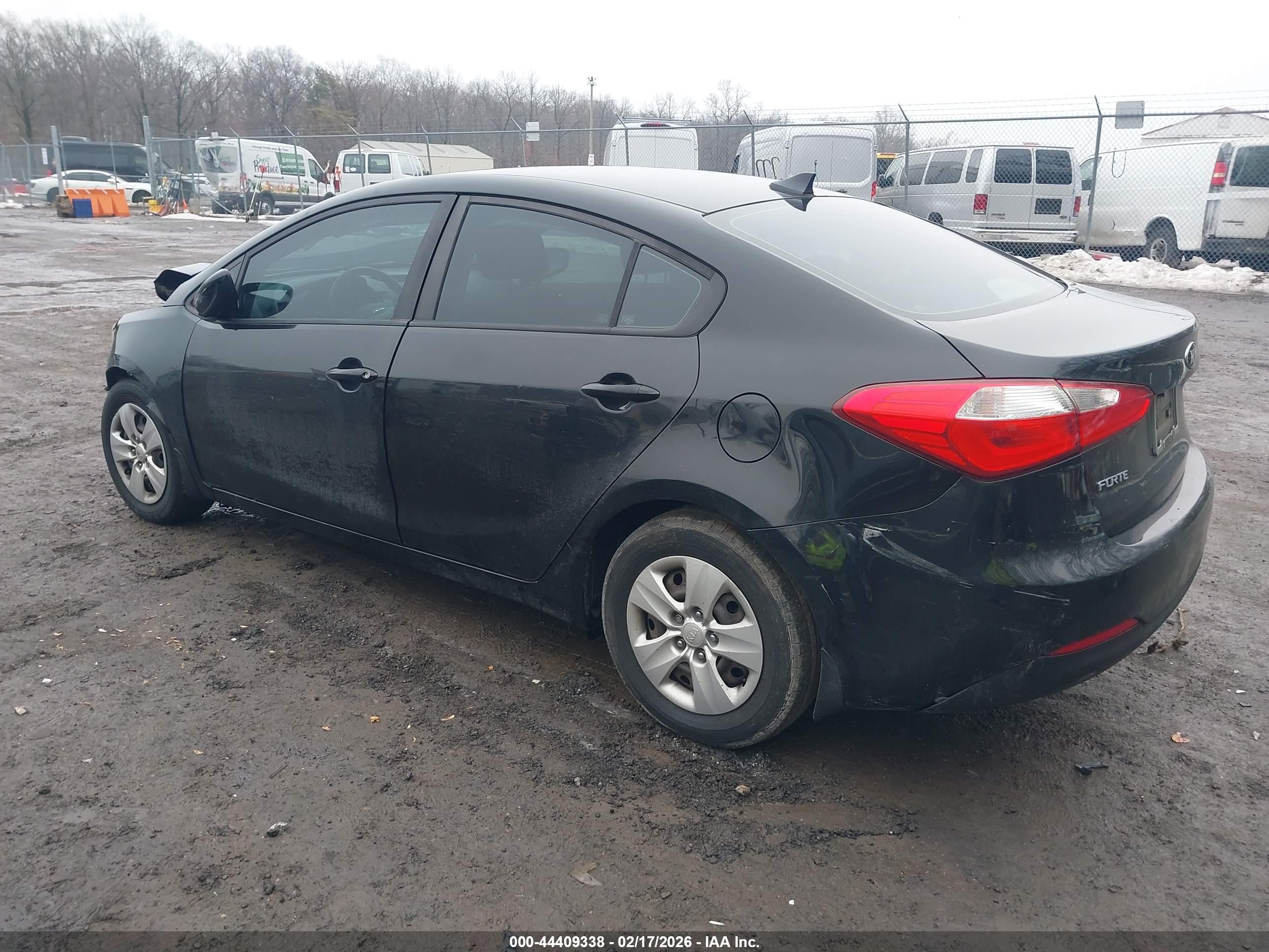 KIA FORTE image 3
