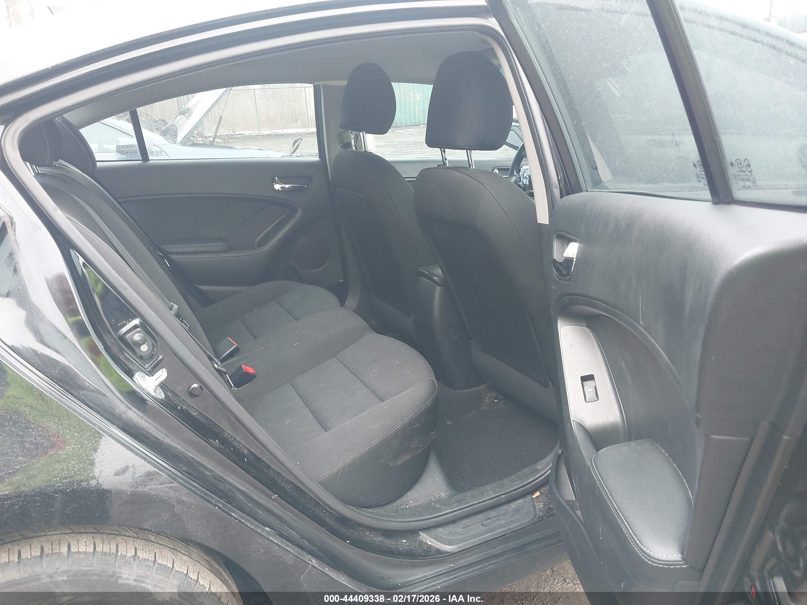 KIA FORTE image 8