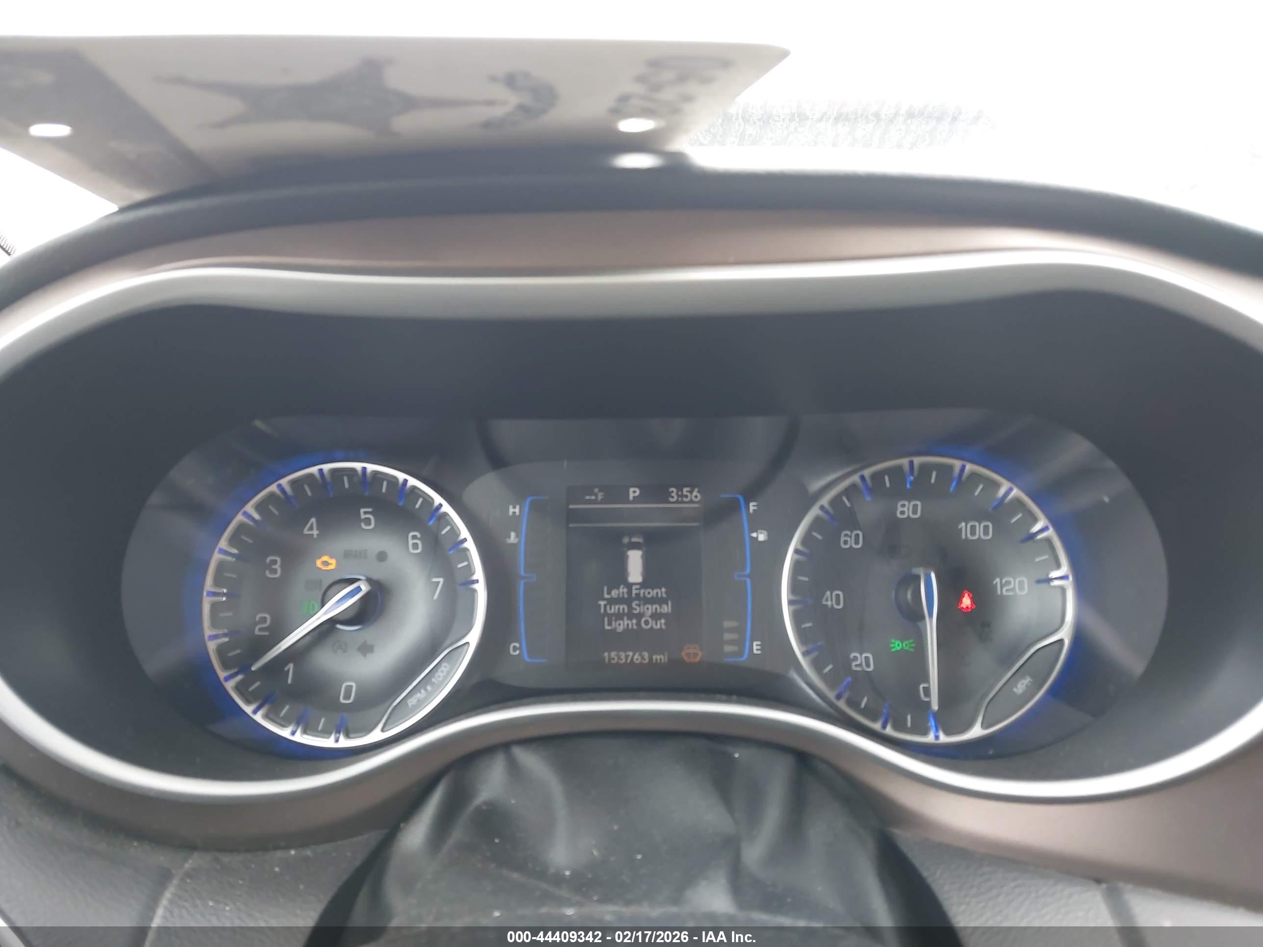 CHRYSLER PACIFICA image 7