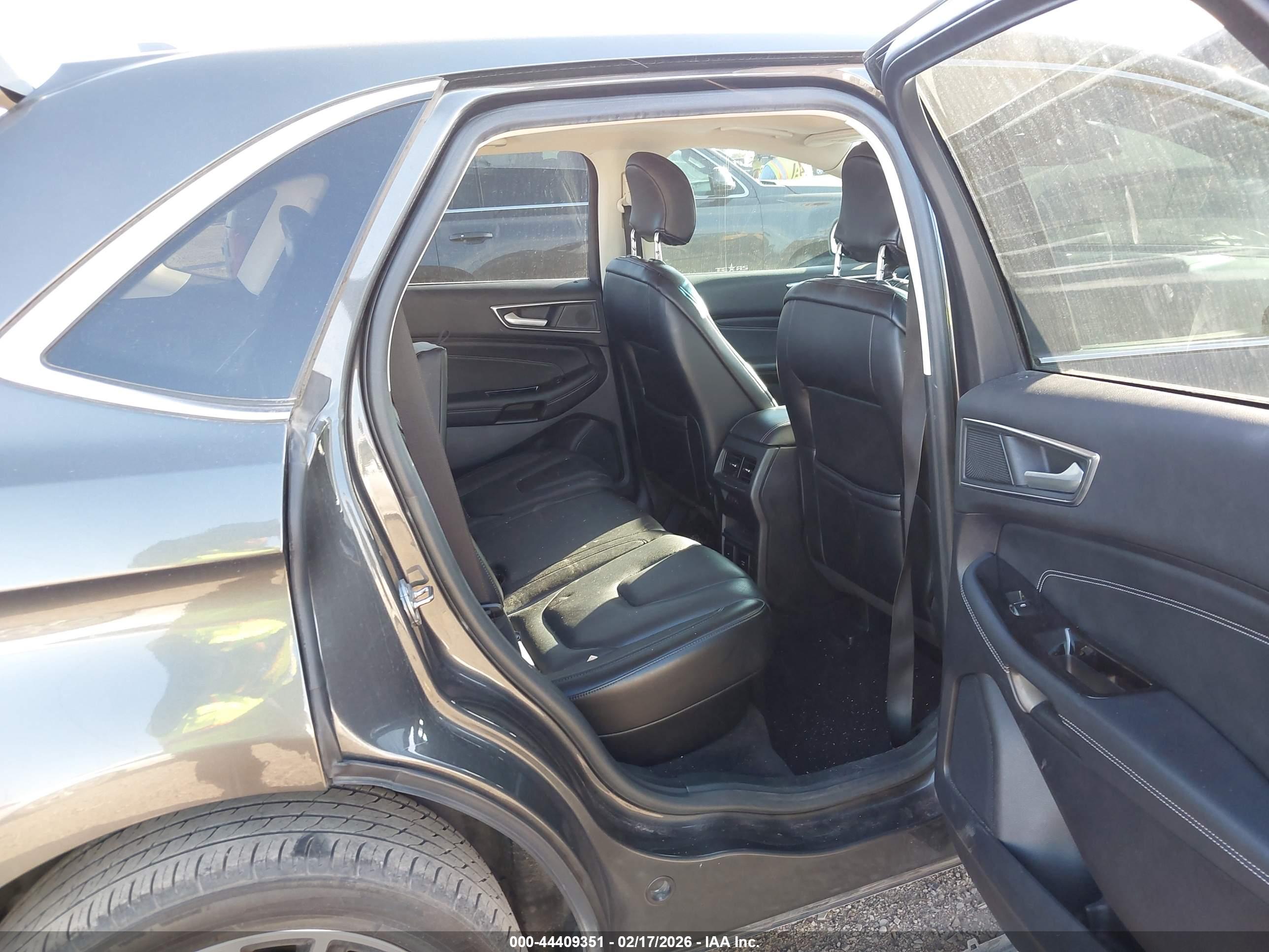 FORD EDGE image 8