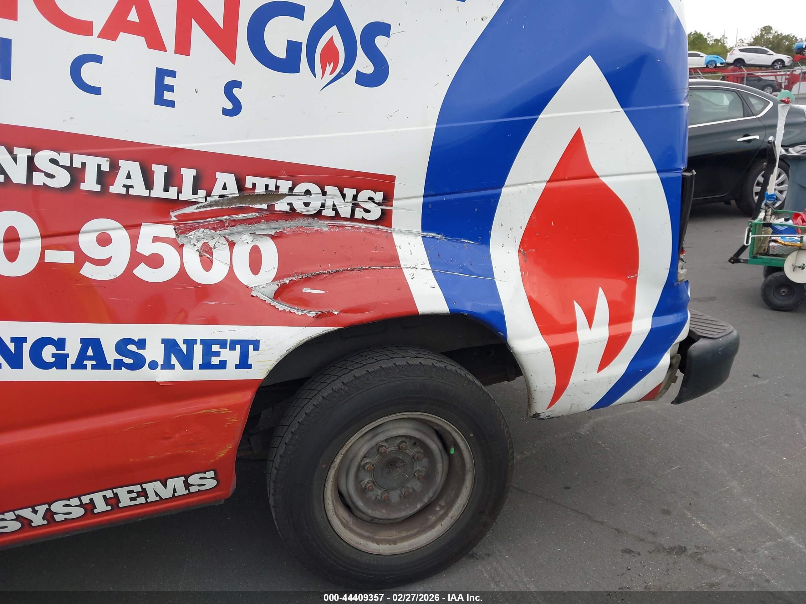 FORD E-150 image 6