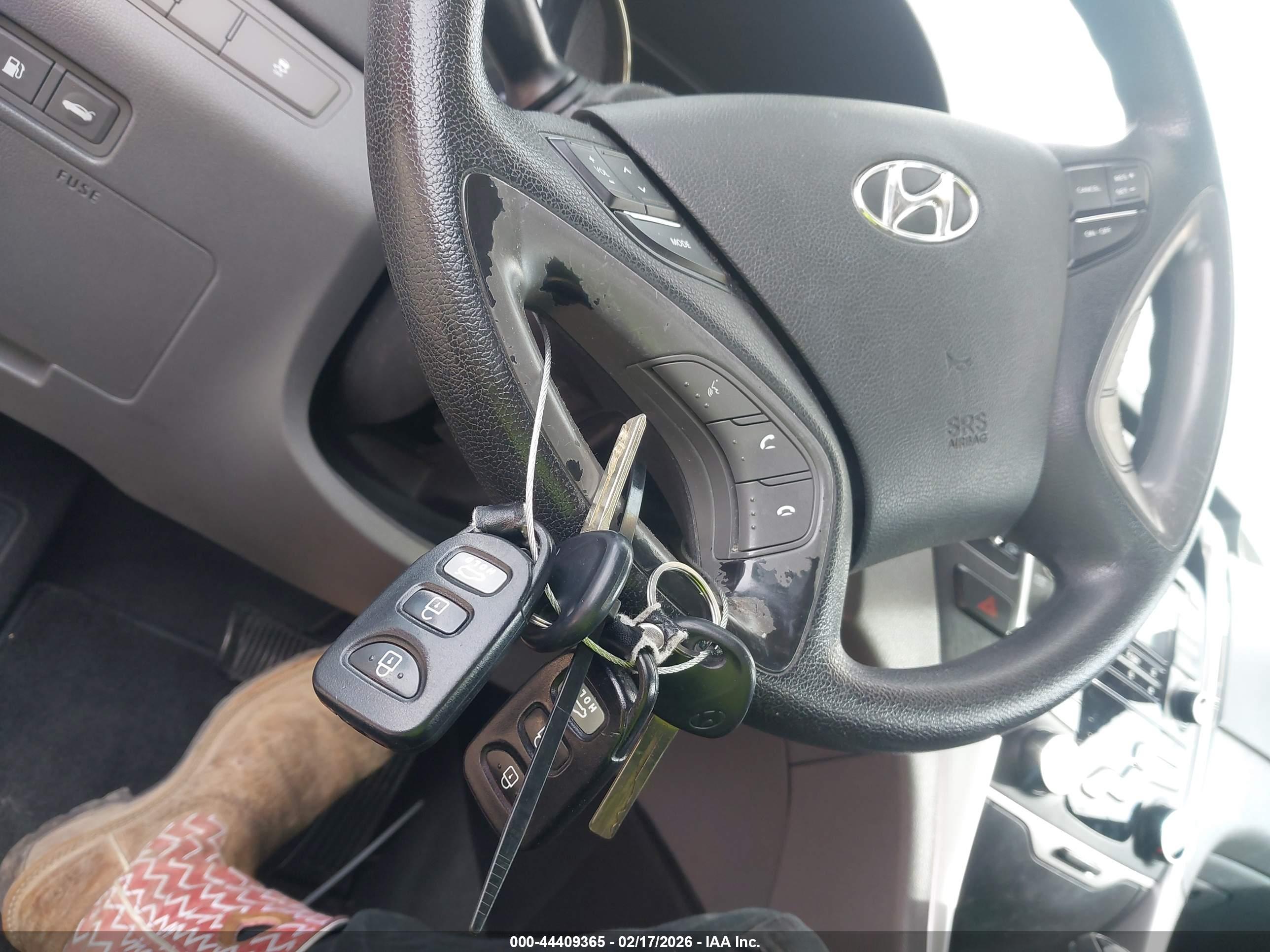 HYUNDAI SONATA image 11