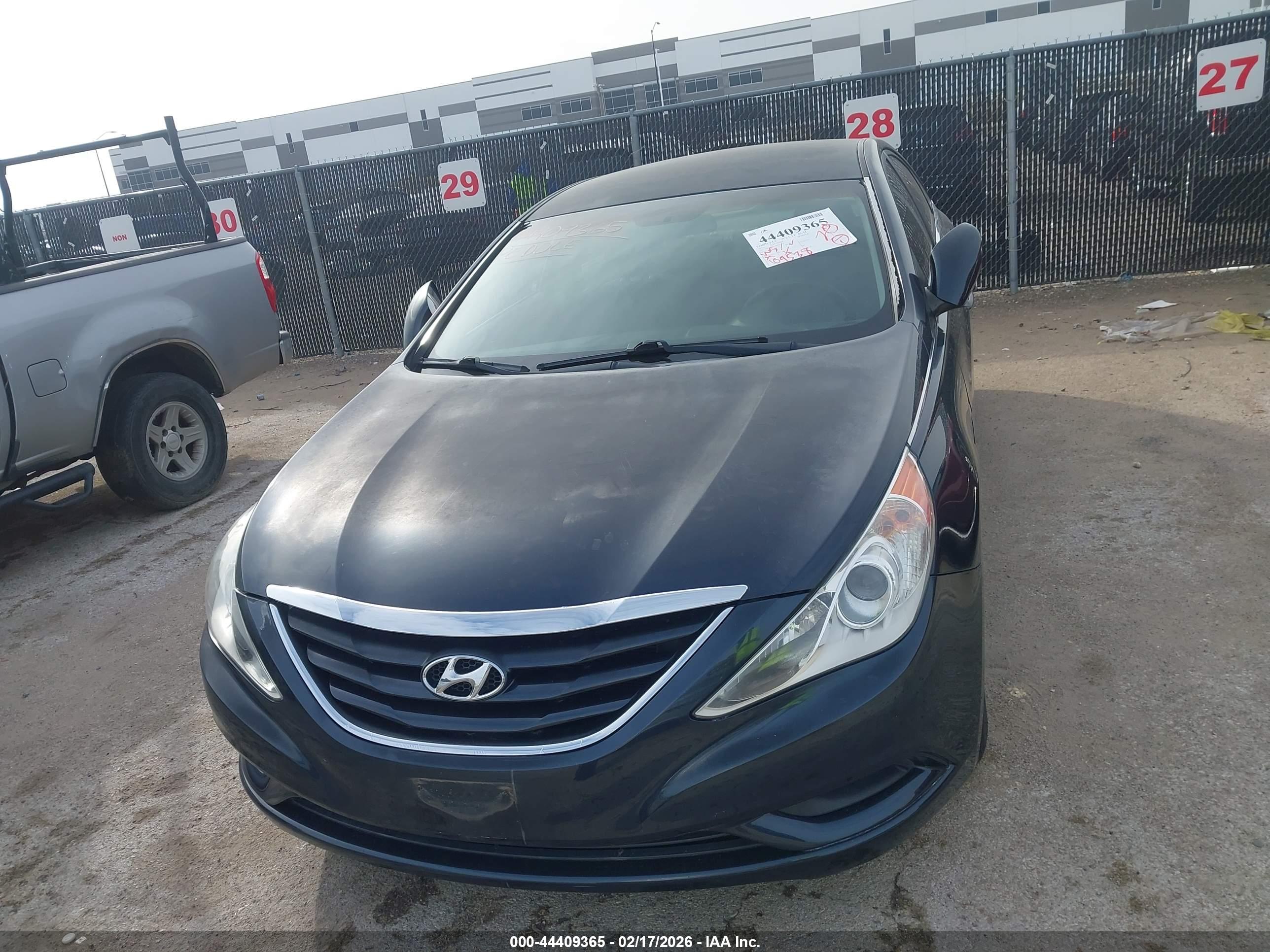 HYUNDAI SONATA image 6