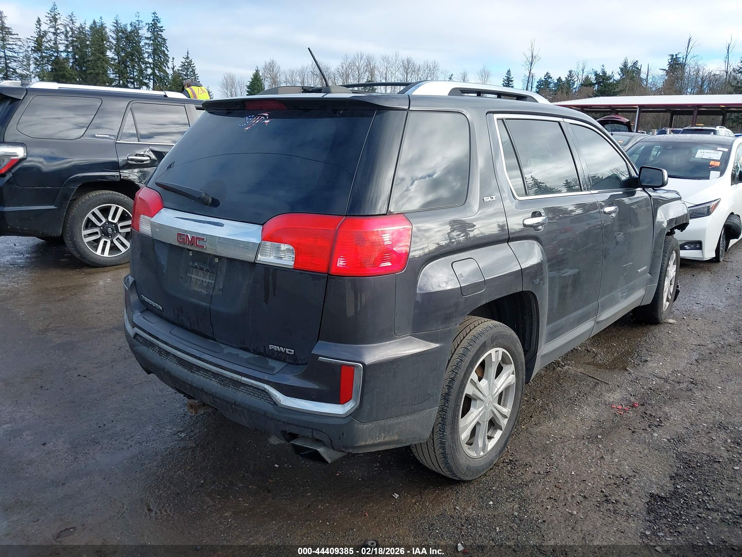 GMC TERRAIN image 4