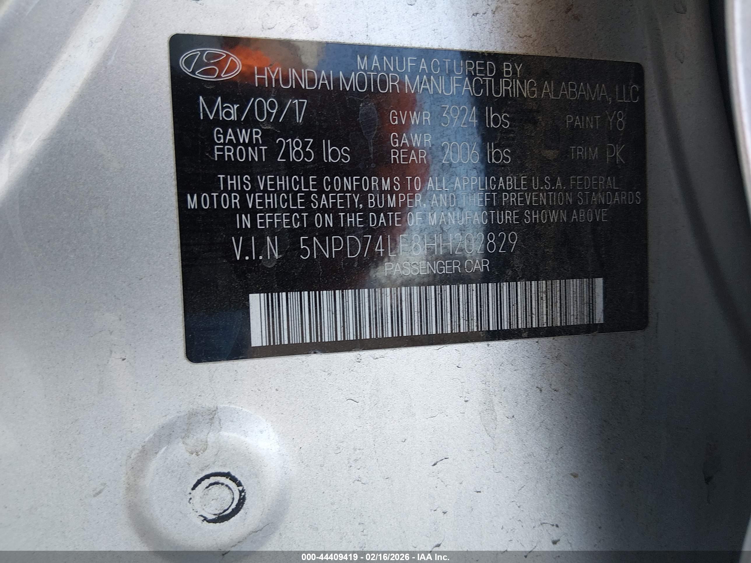 HYUNDAI ELANTRA image 9