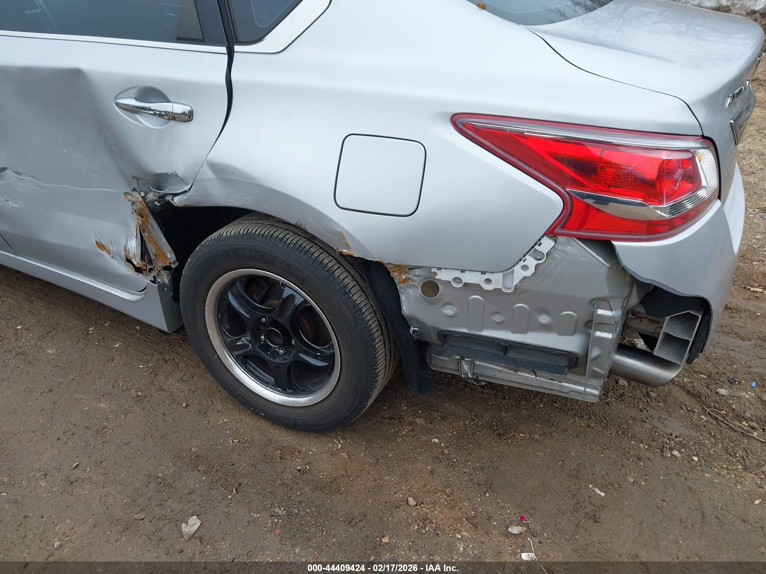 NISSAN ALTIMA image 6