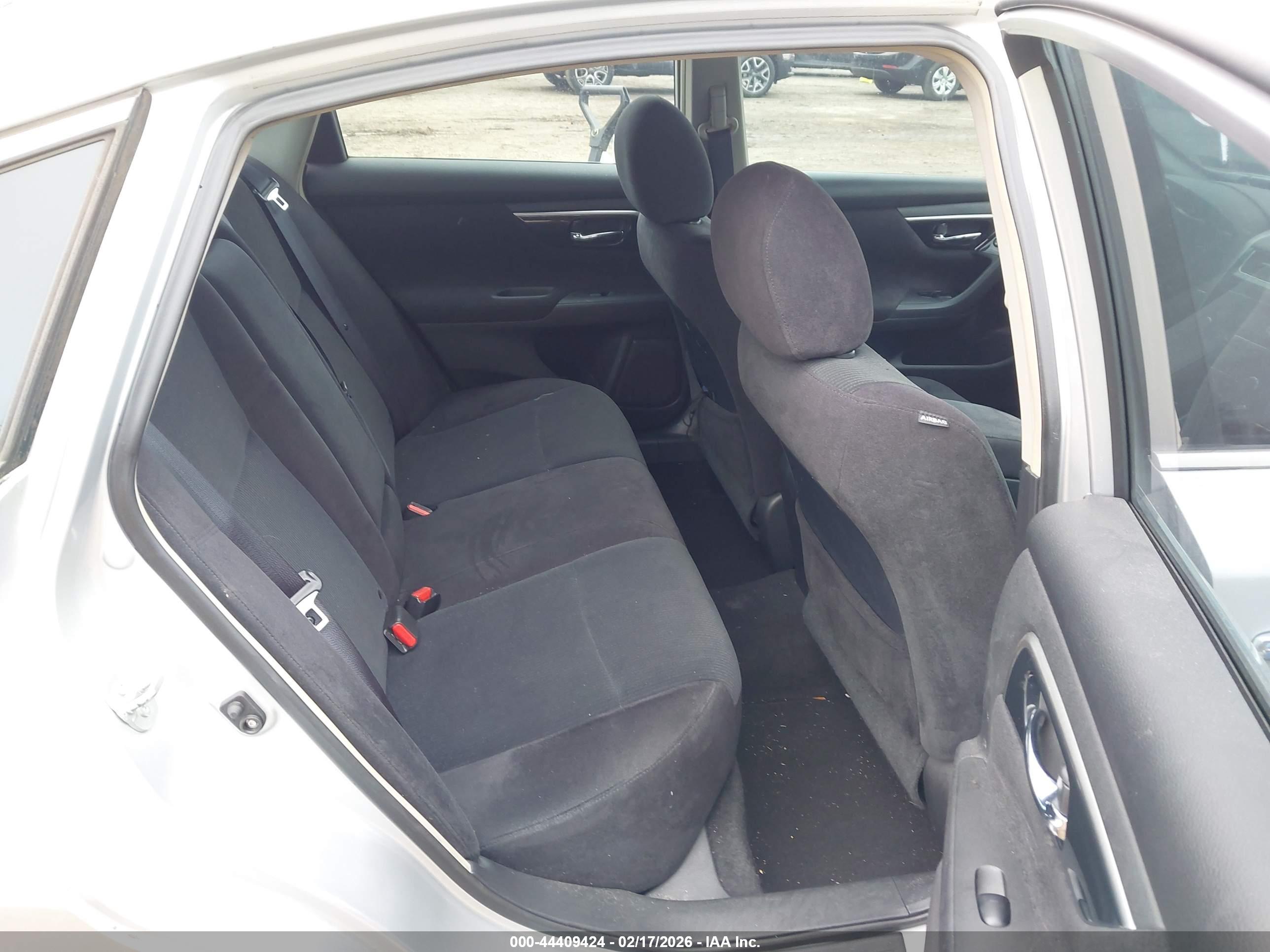 NISSAN ALTIMA image 8