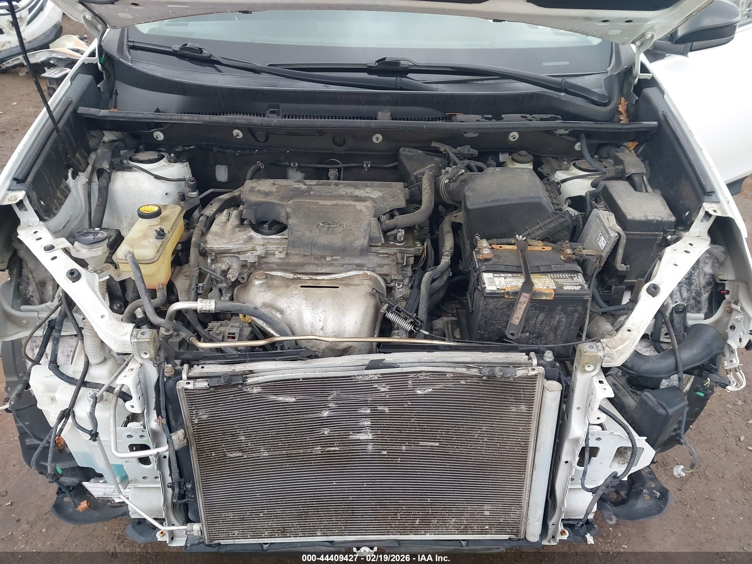 TOYOTA RAV4 image 10
