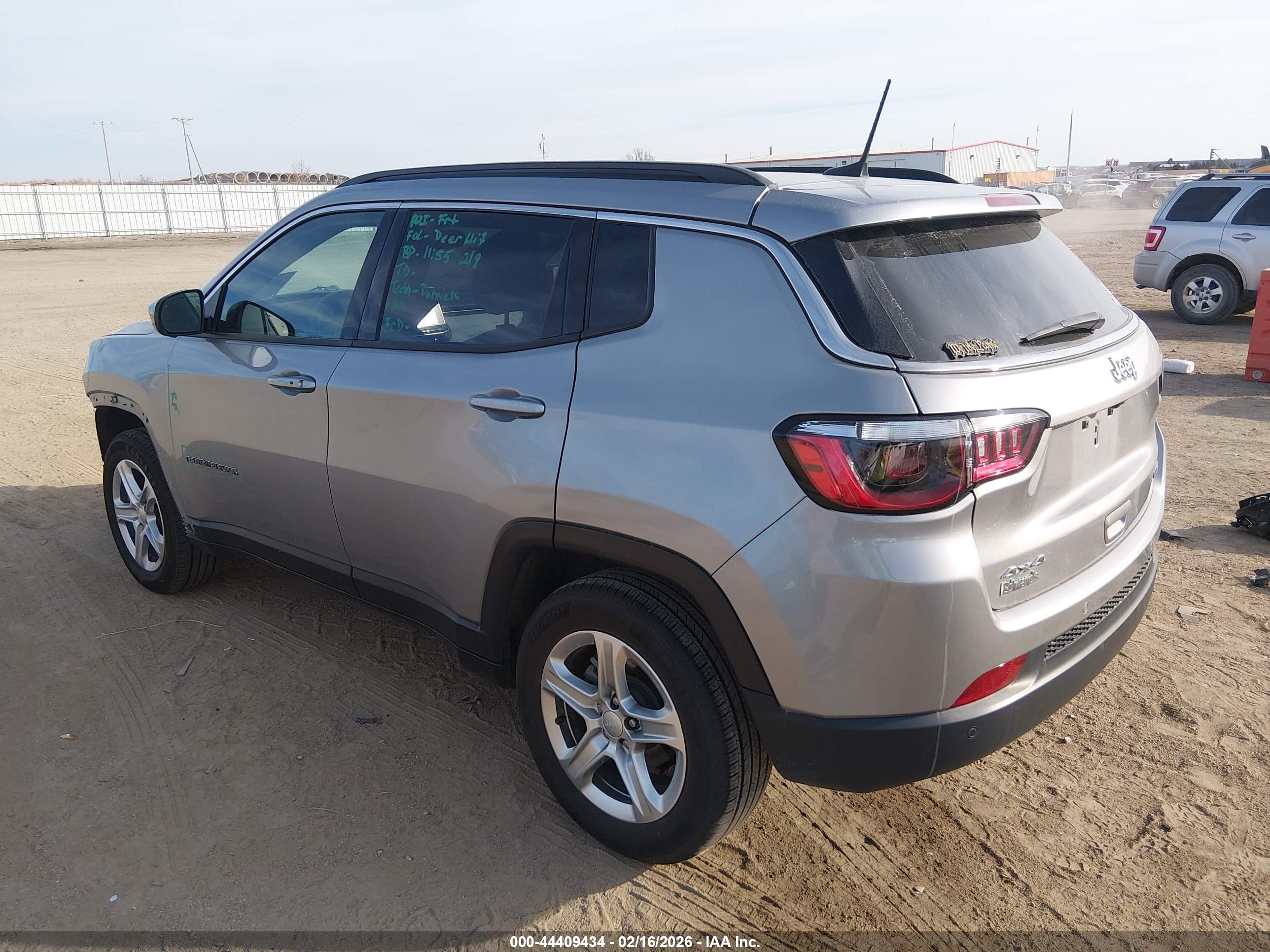 JEEP COMPASS image 3