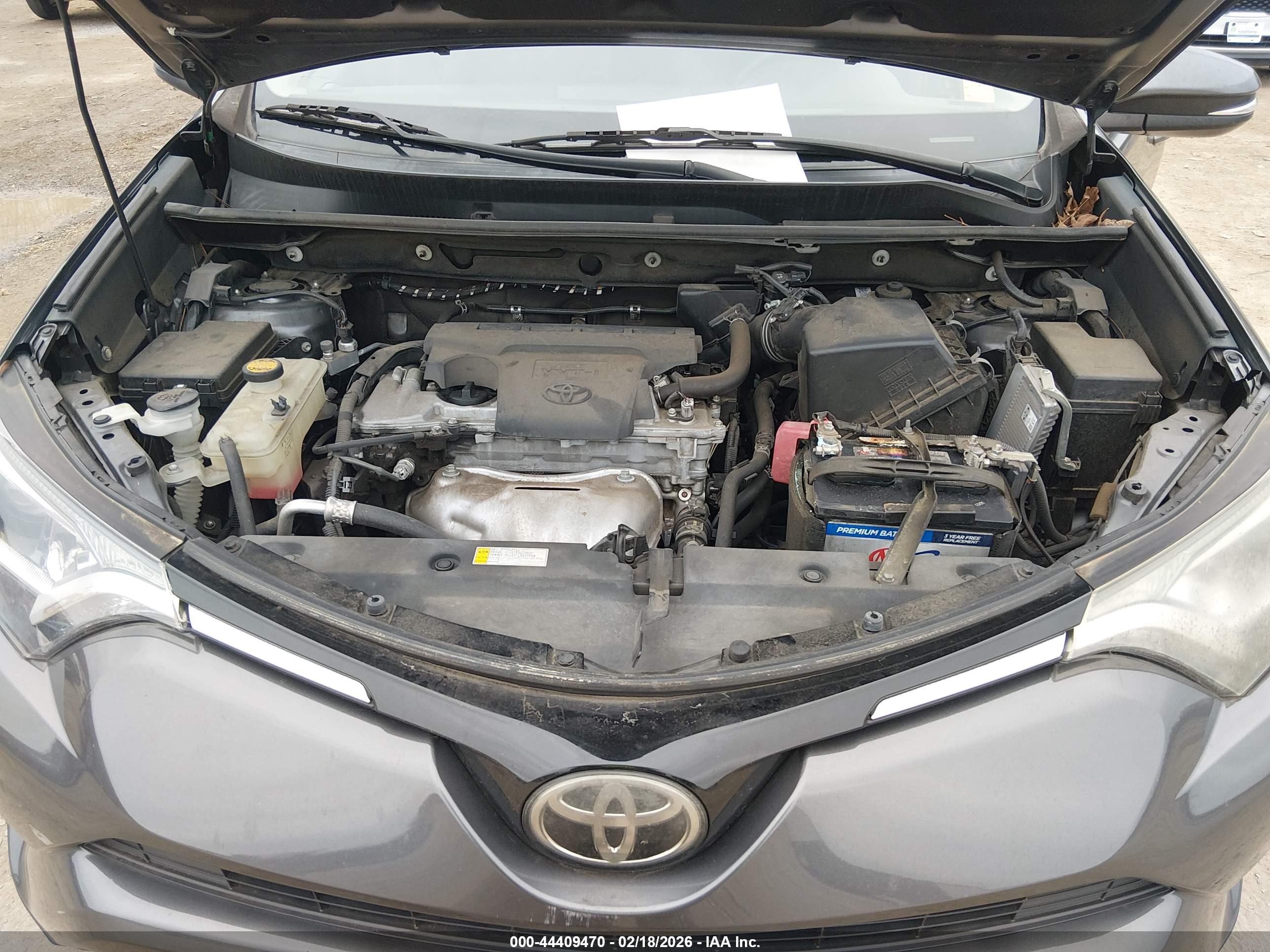 TOYOTA RAV4 image 10