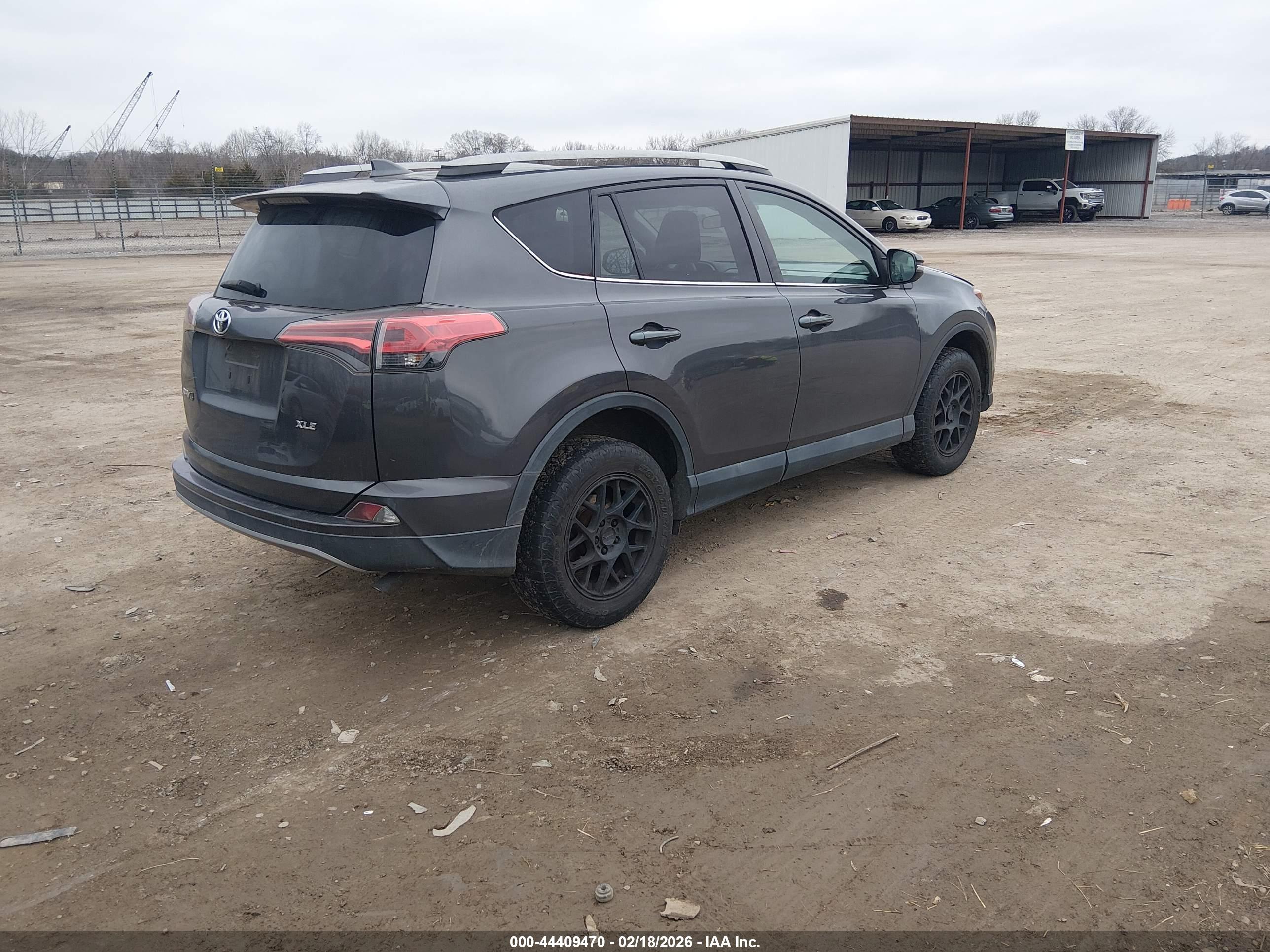 TOYOTA RAV4 image 4