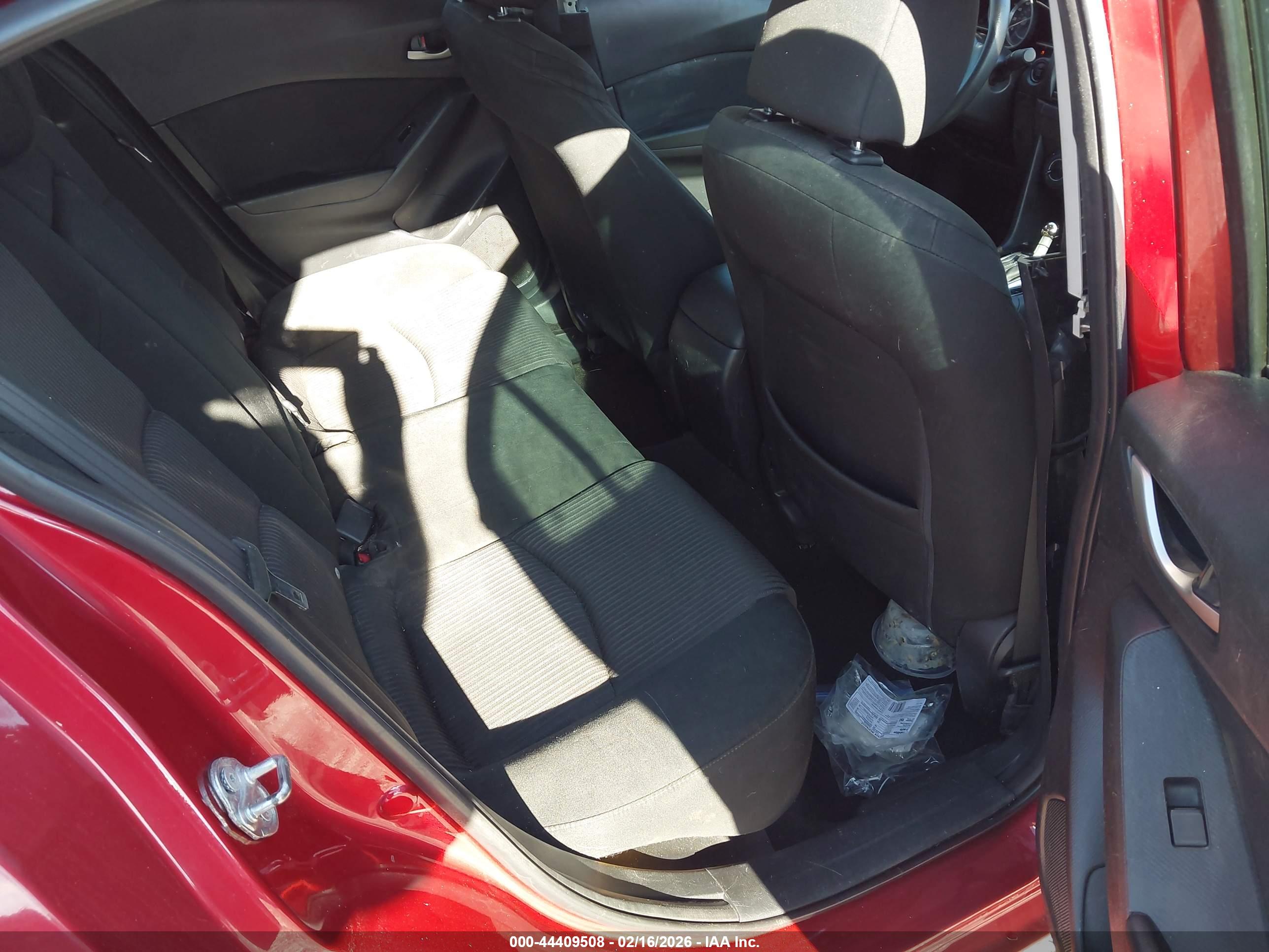 MAZDA MAZDA3 image 8