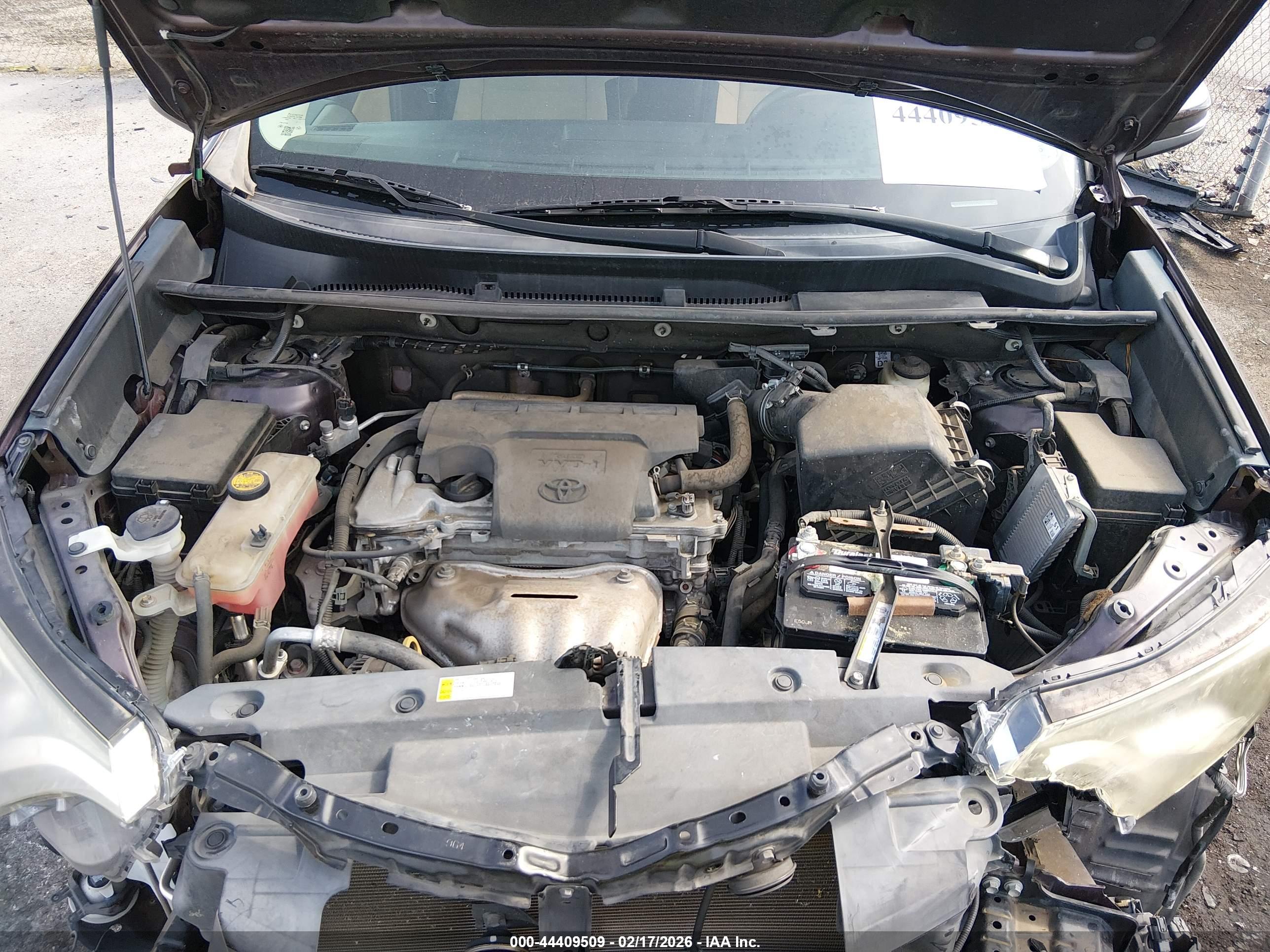 TOYOTA RAV4 image 10