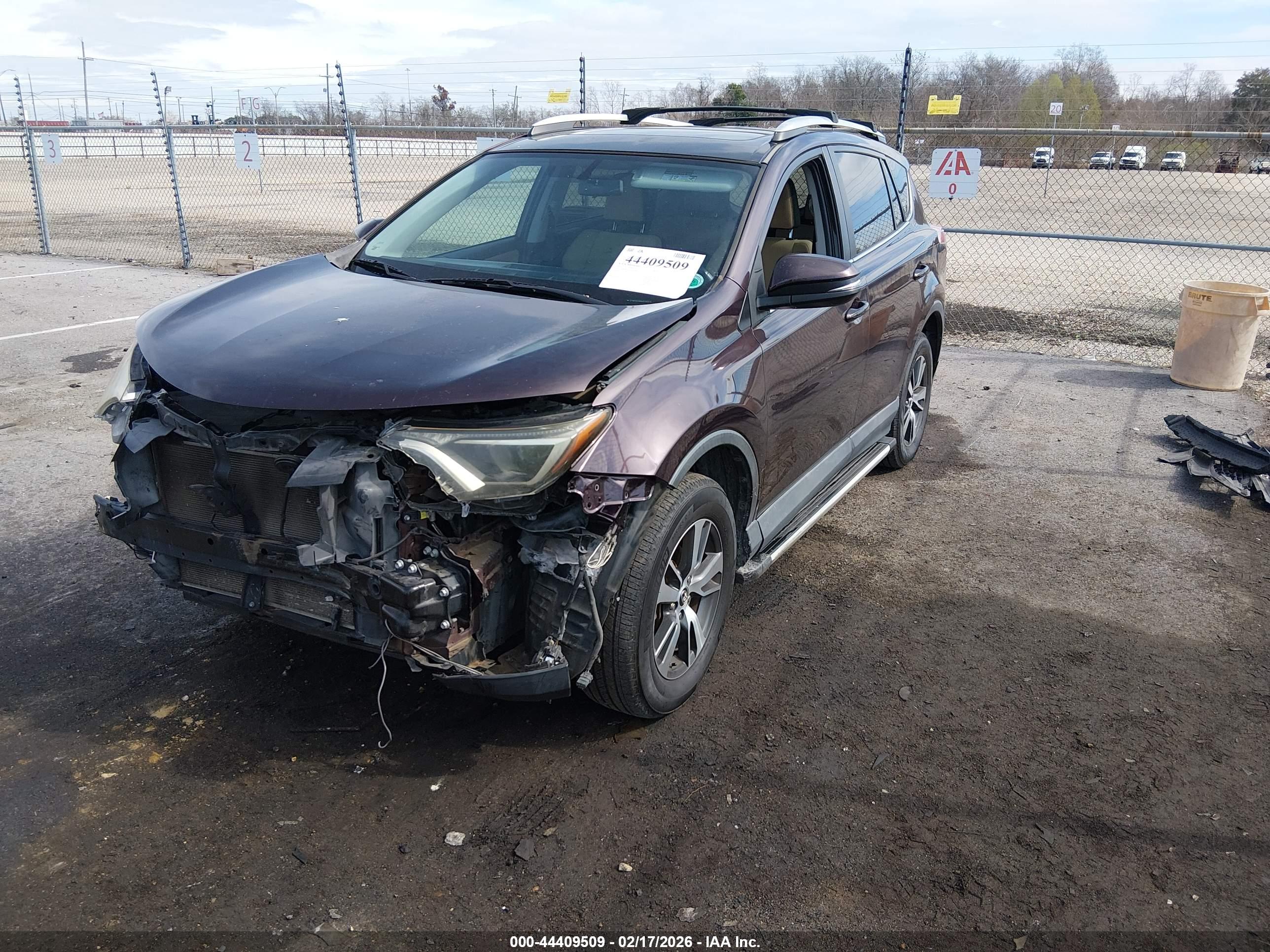 TOYOTA RAV4 image 2