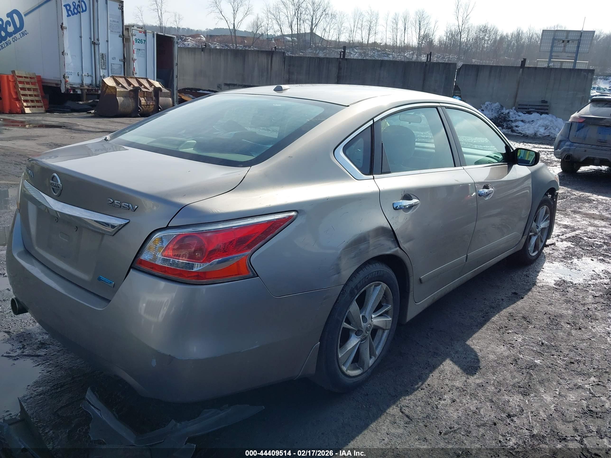 NISSAN ALTIMA image 4