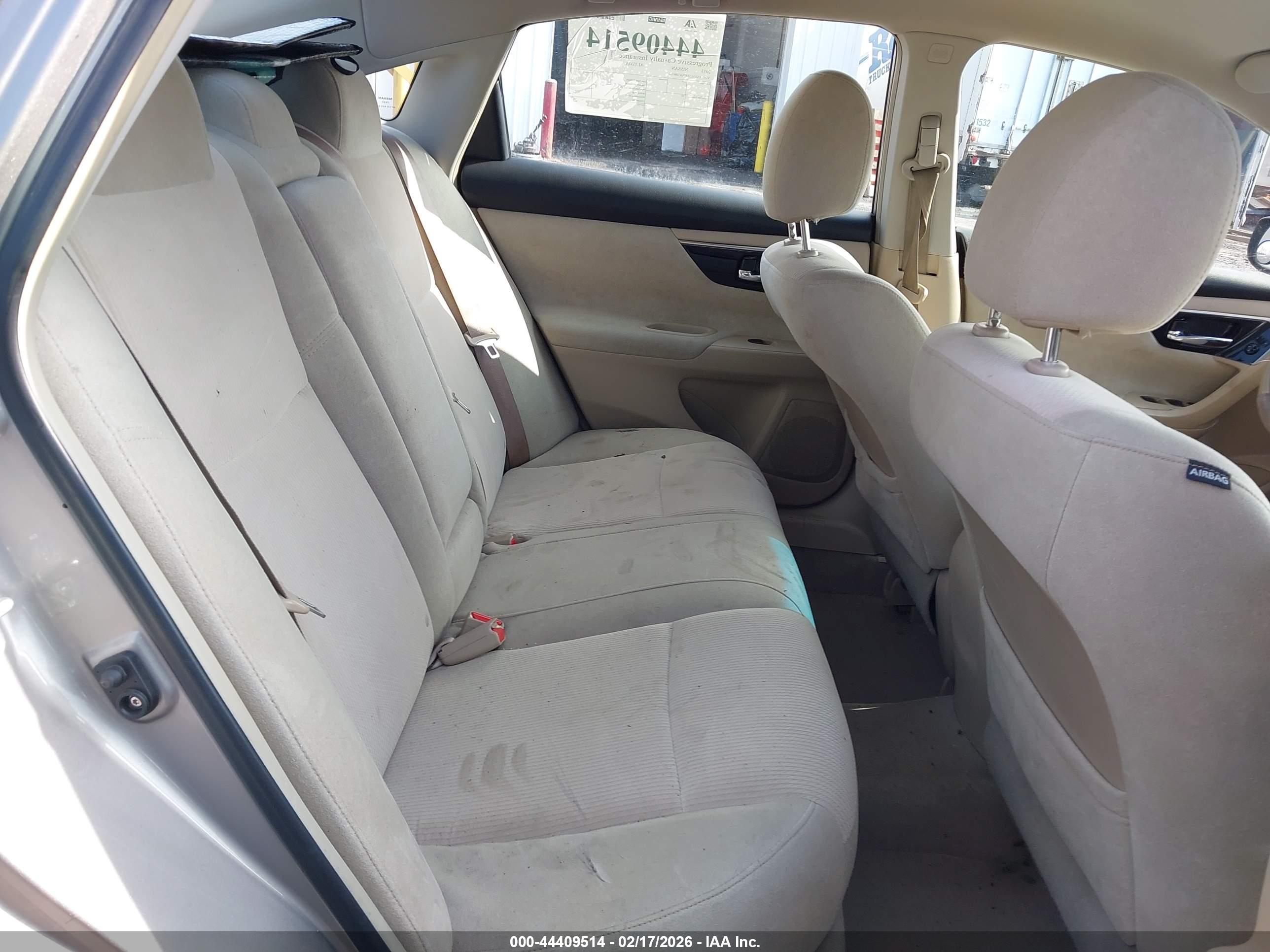 NISSAN ALTIMA image 8