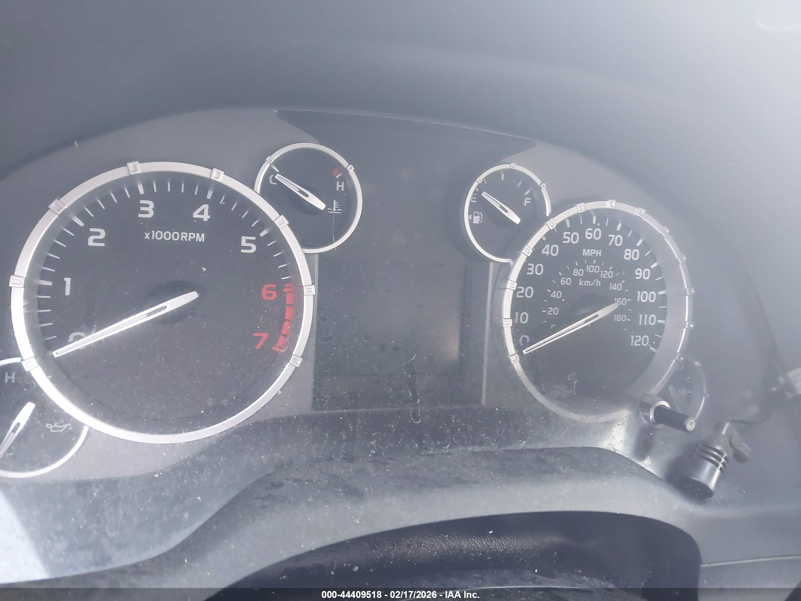 TOYOTA TUNDRA image 7
