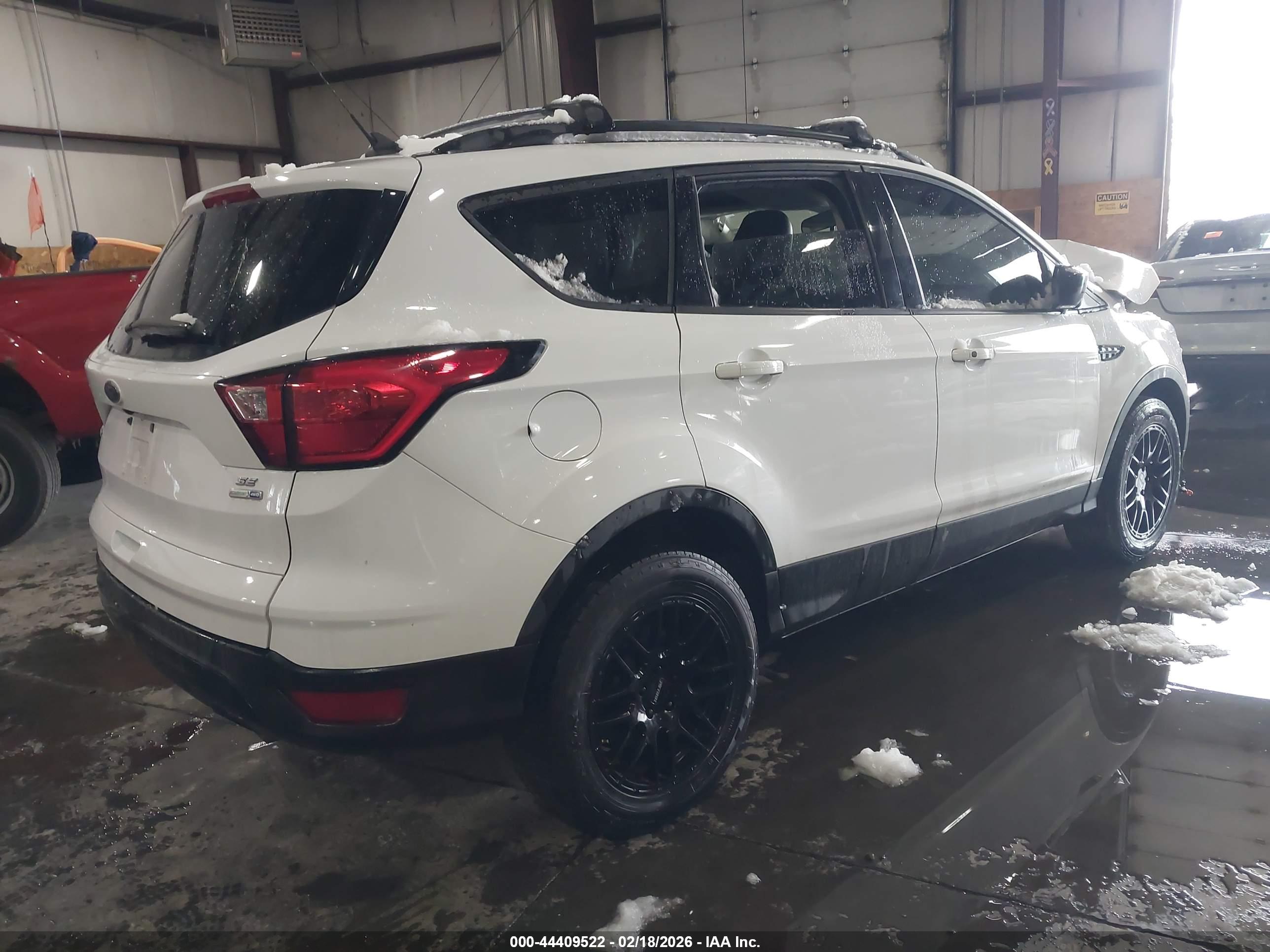 FORD ESCAPE image 4