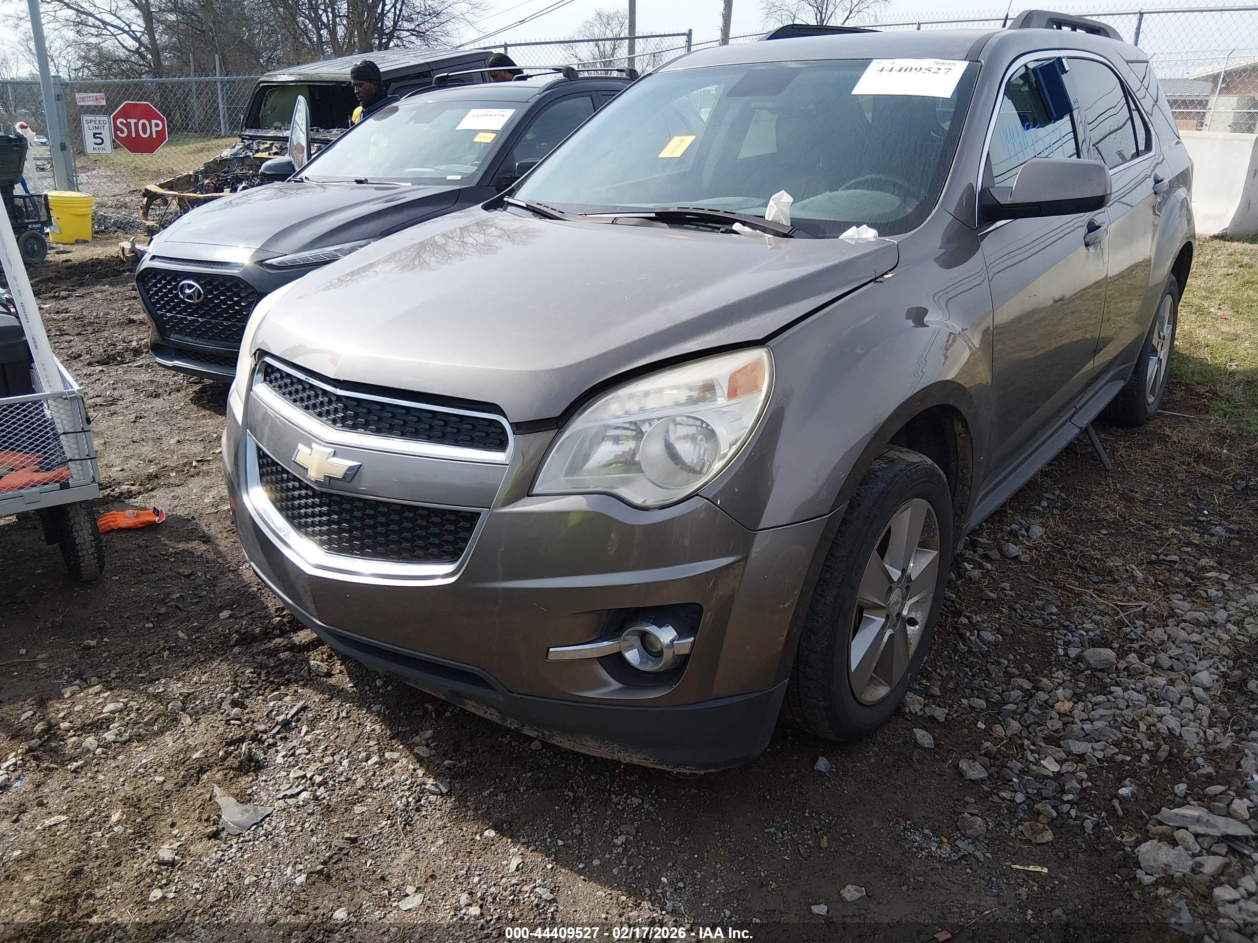 CHEVROLET EQUINOX image 2