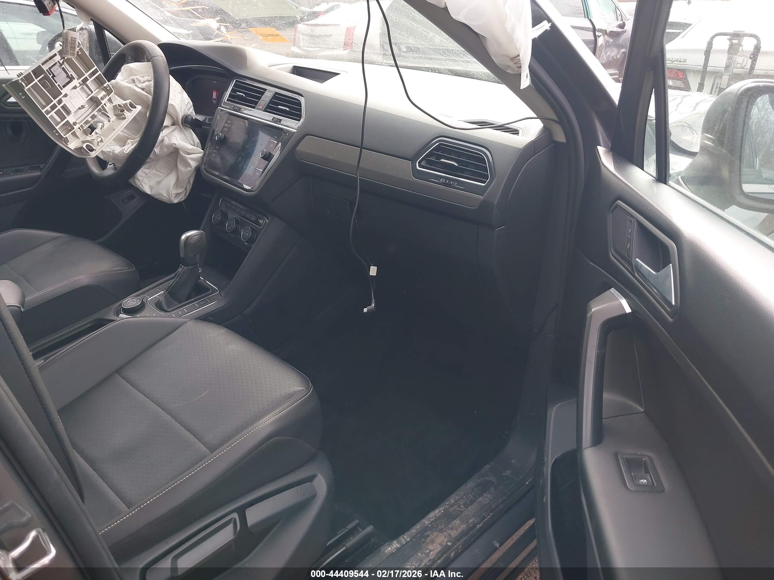 VOLKSWAGEN TIGUAN image 5