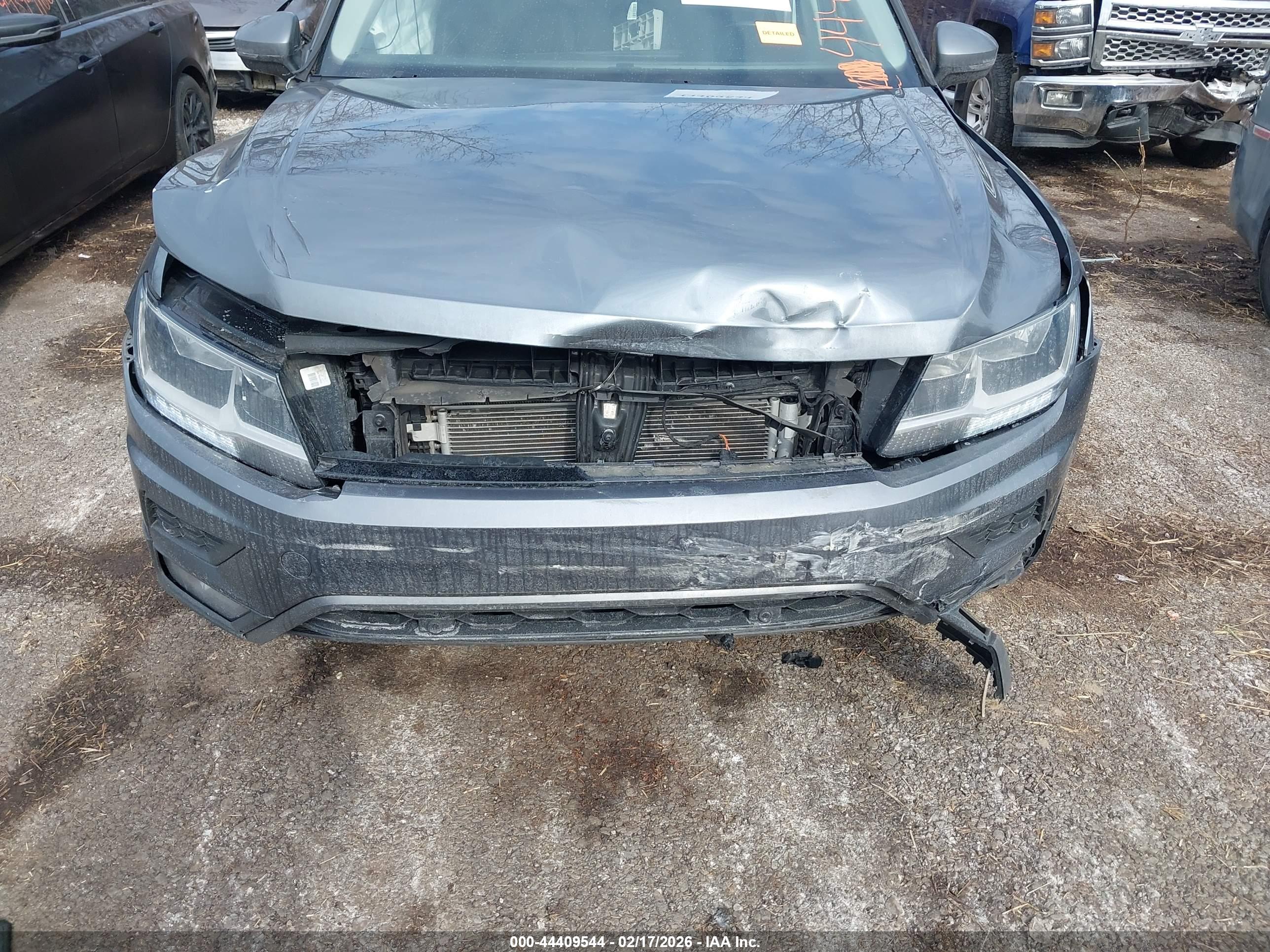 VOLKSWAGEN TIGUAN image 6