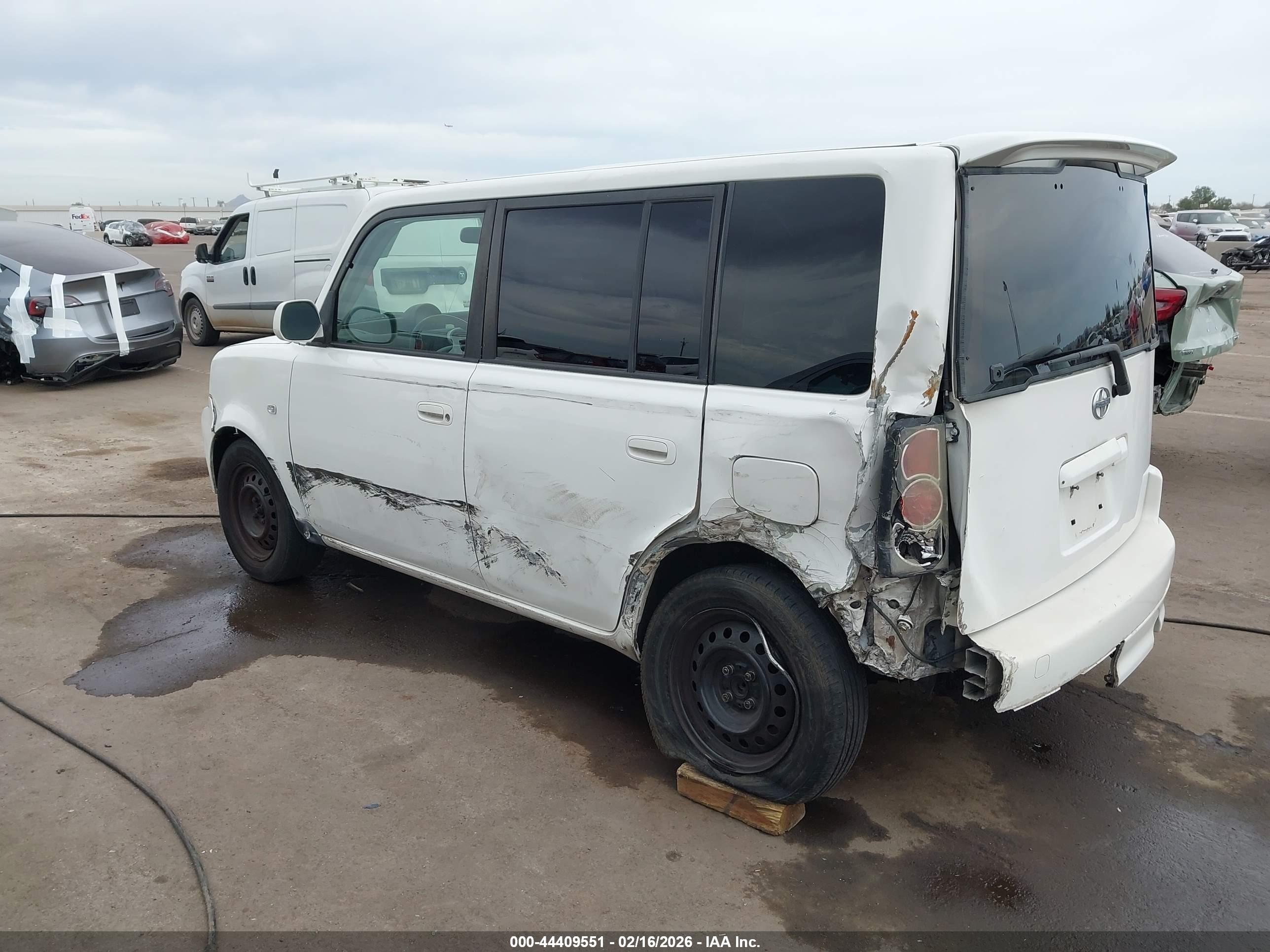 SCION XB image 3