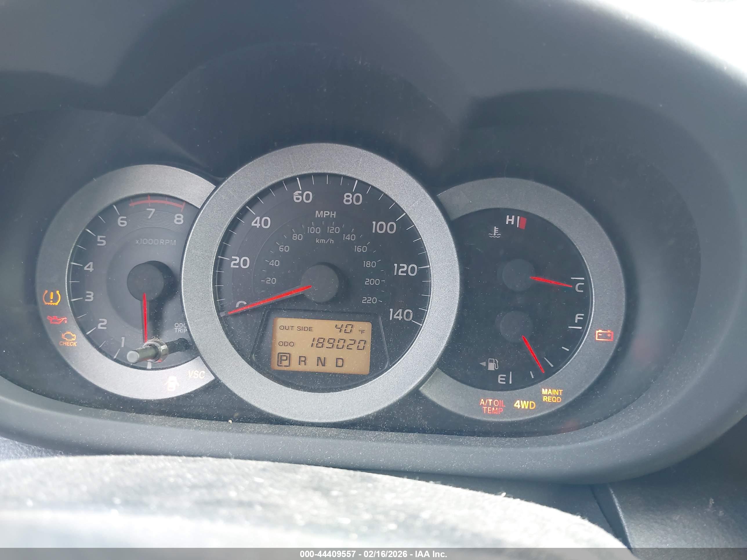 TOYOTA RAV4 image 7