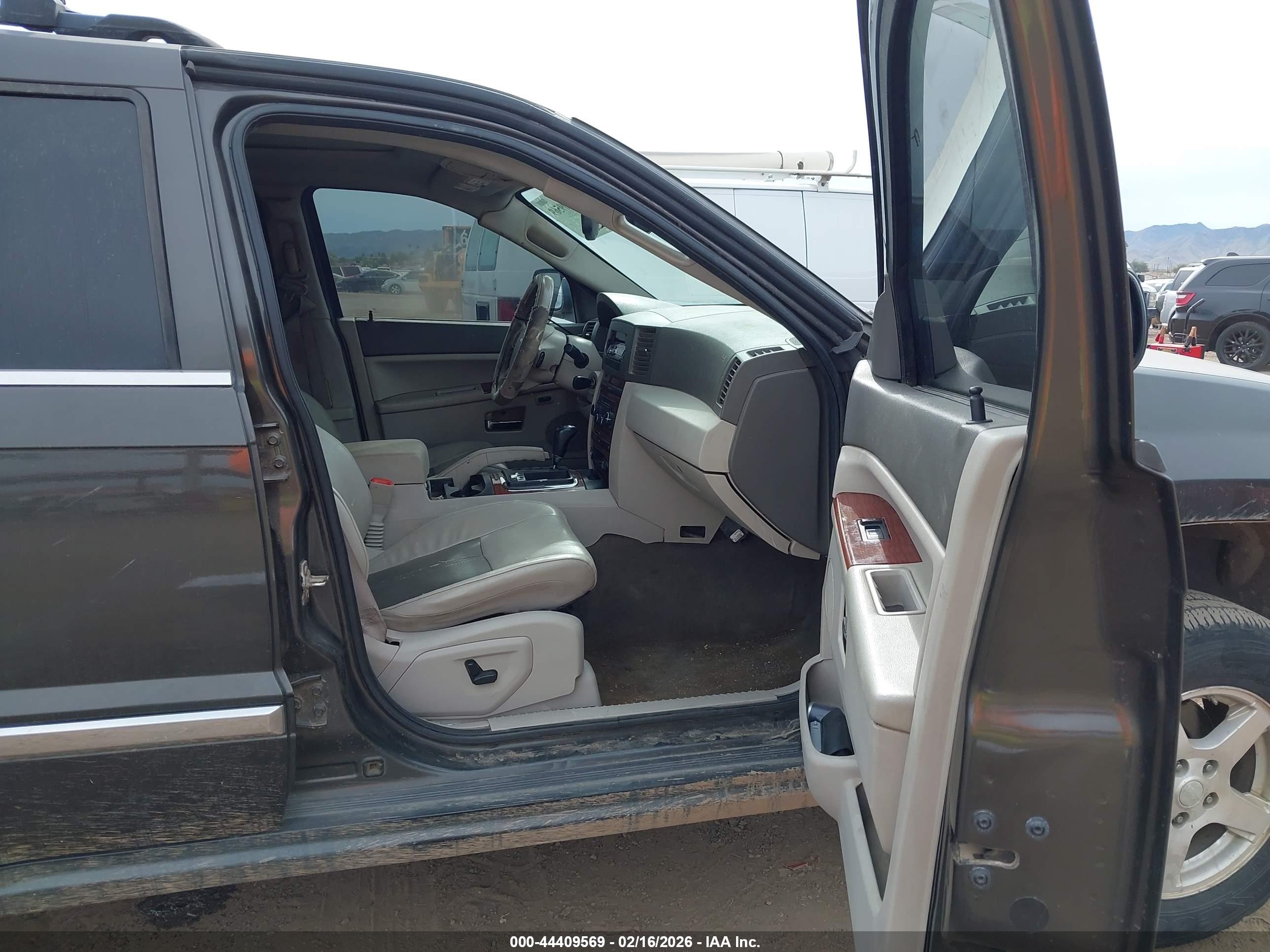 JEEP GRAND image 5