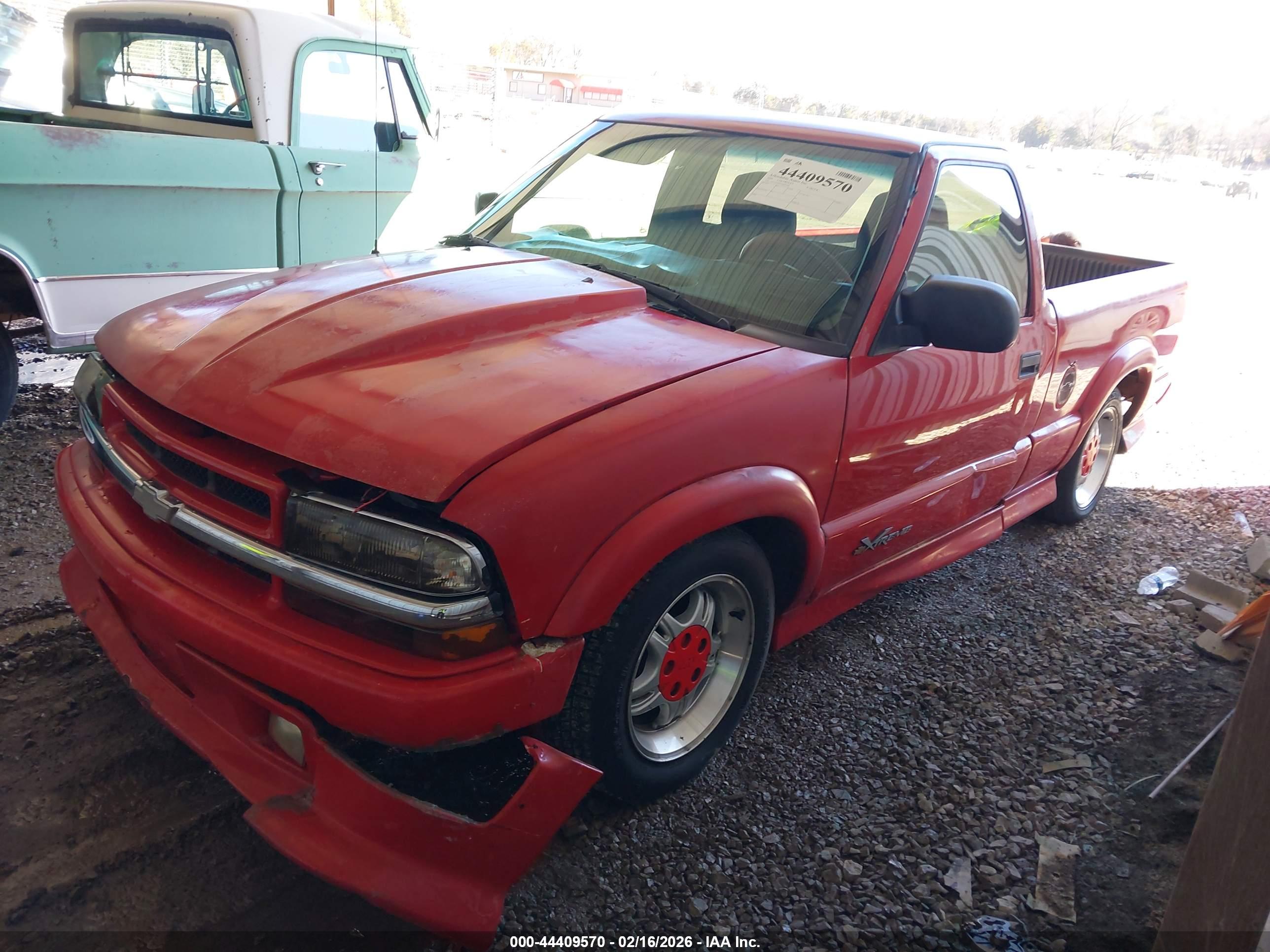 CHEVROLET S-10 image 2