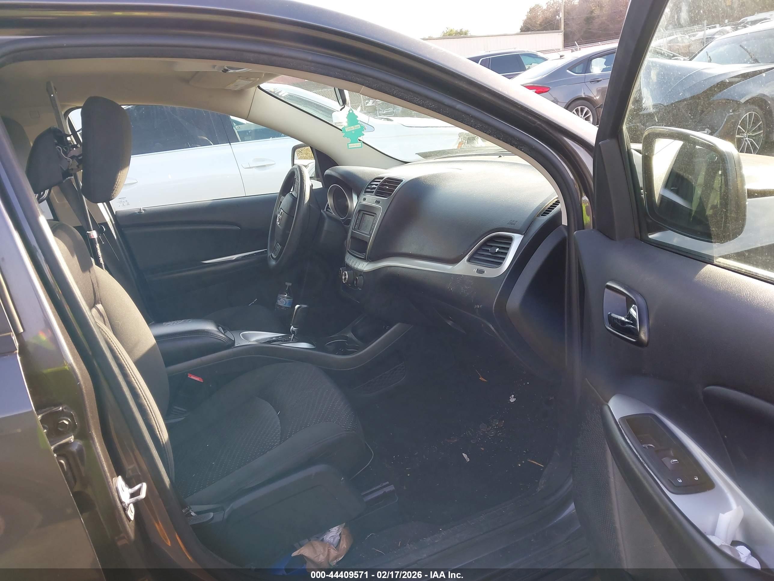 DODGE JOURNEY image 5