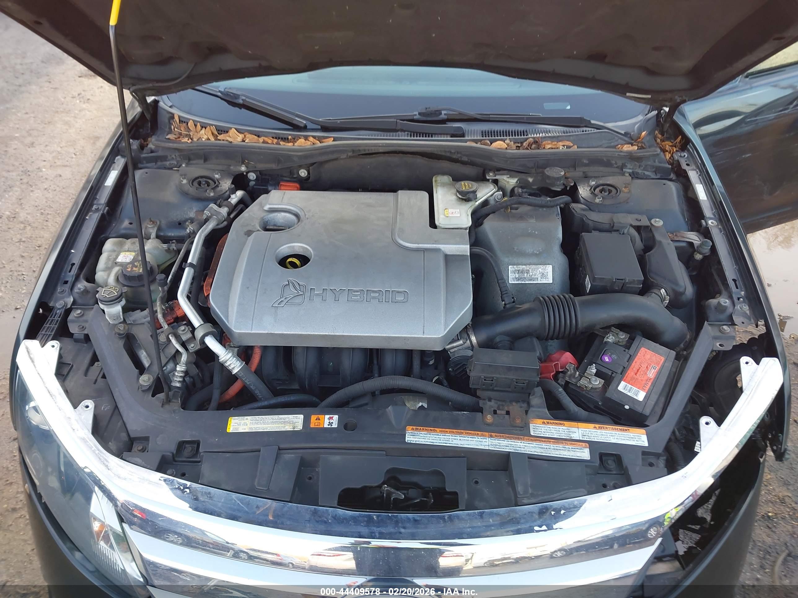 FORD FUSION image 10