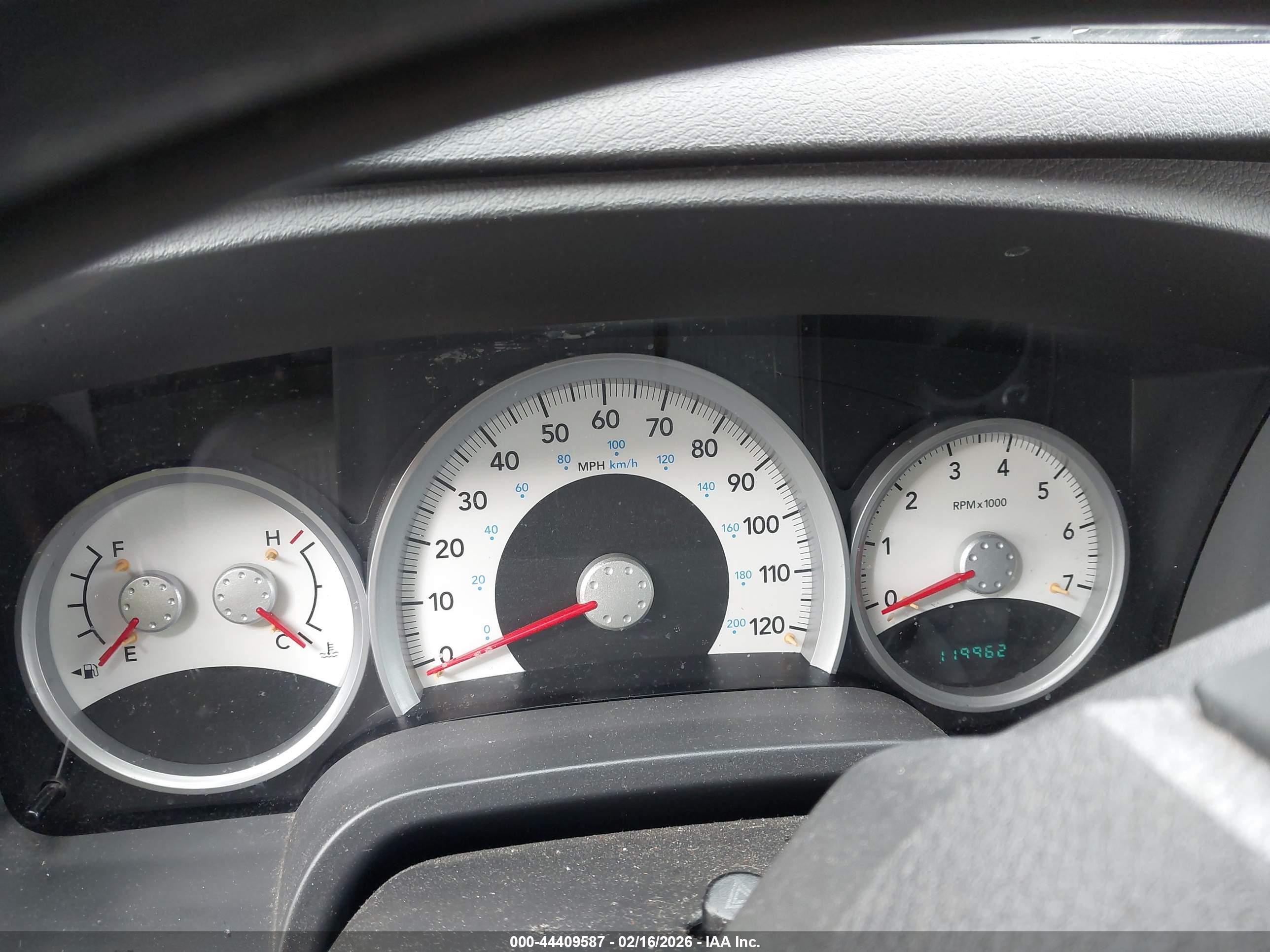 DODGE DAKOTA image 7