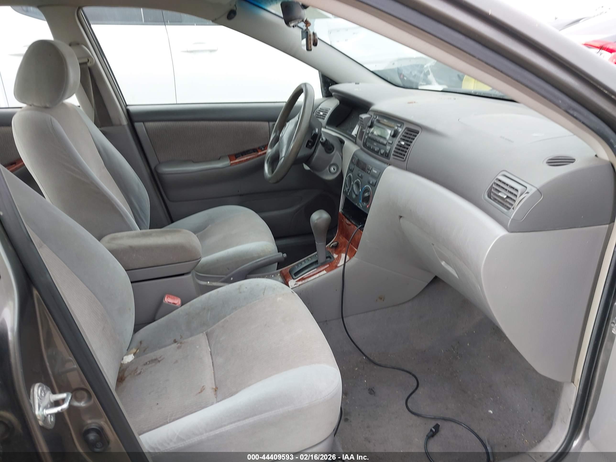 TOYOTA COROLLA image 5