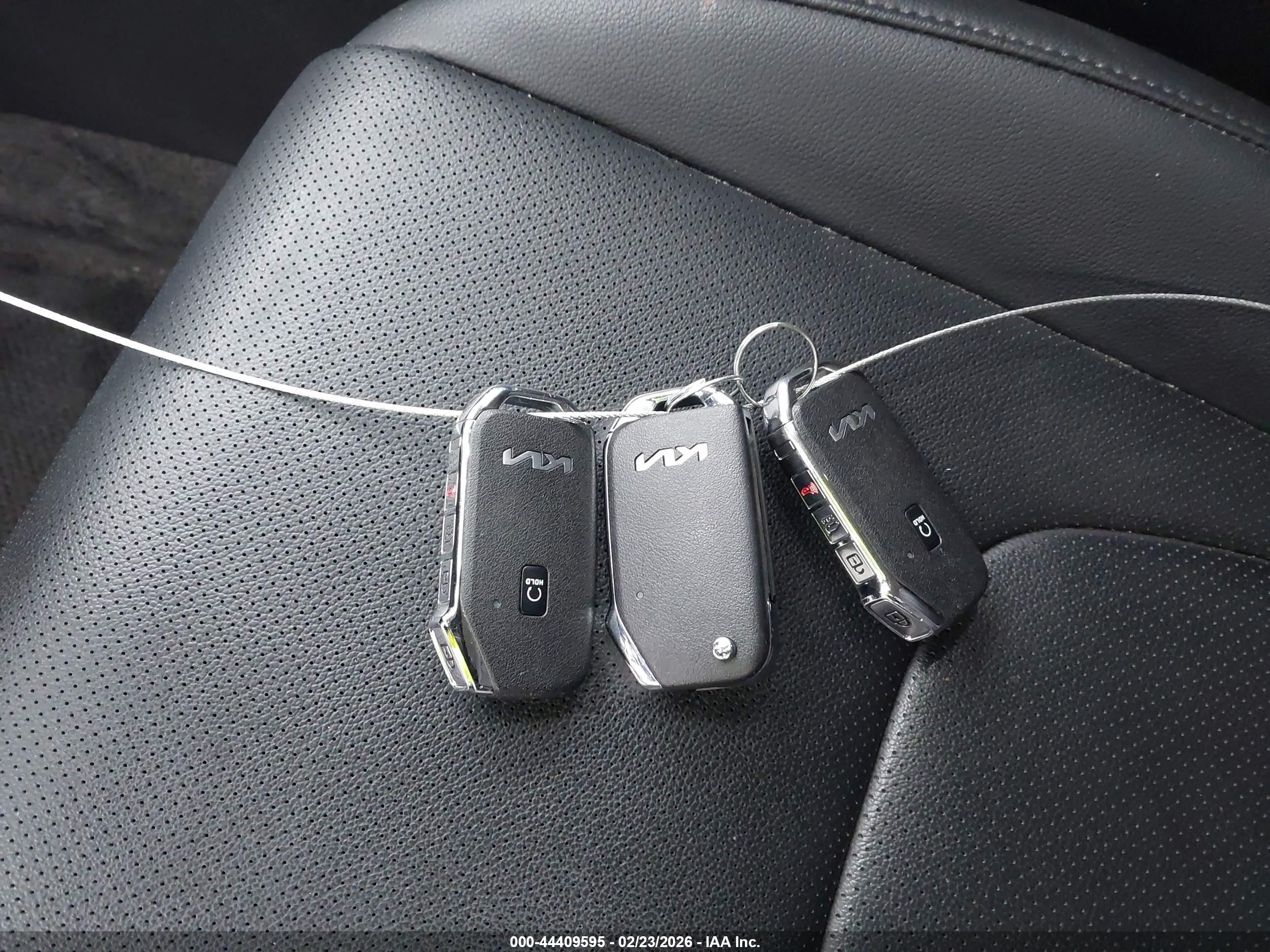 KIA SPORTAGE image 11