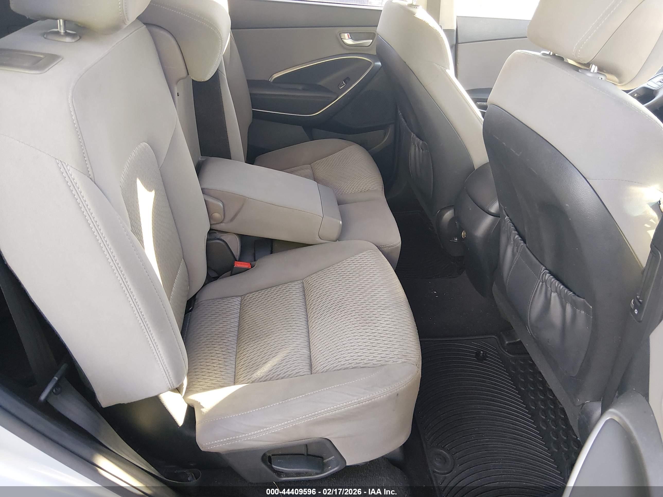 HYUNDAI SANTA image 8
