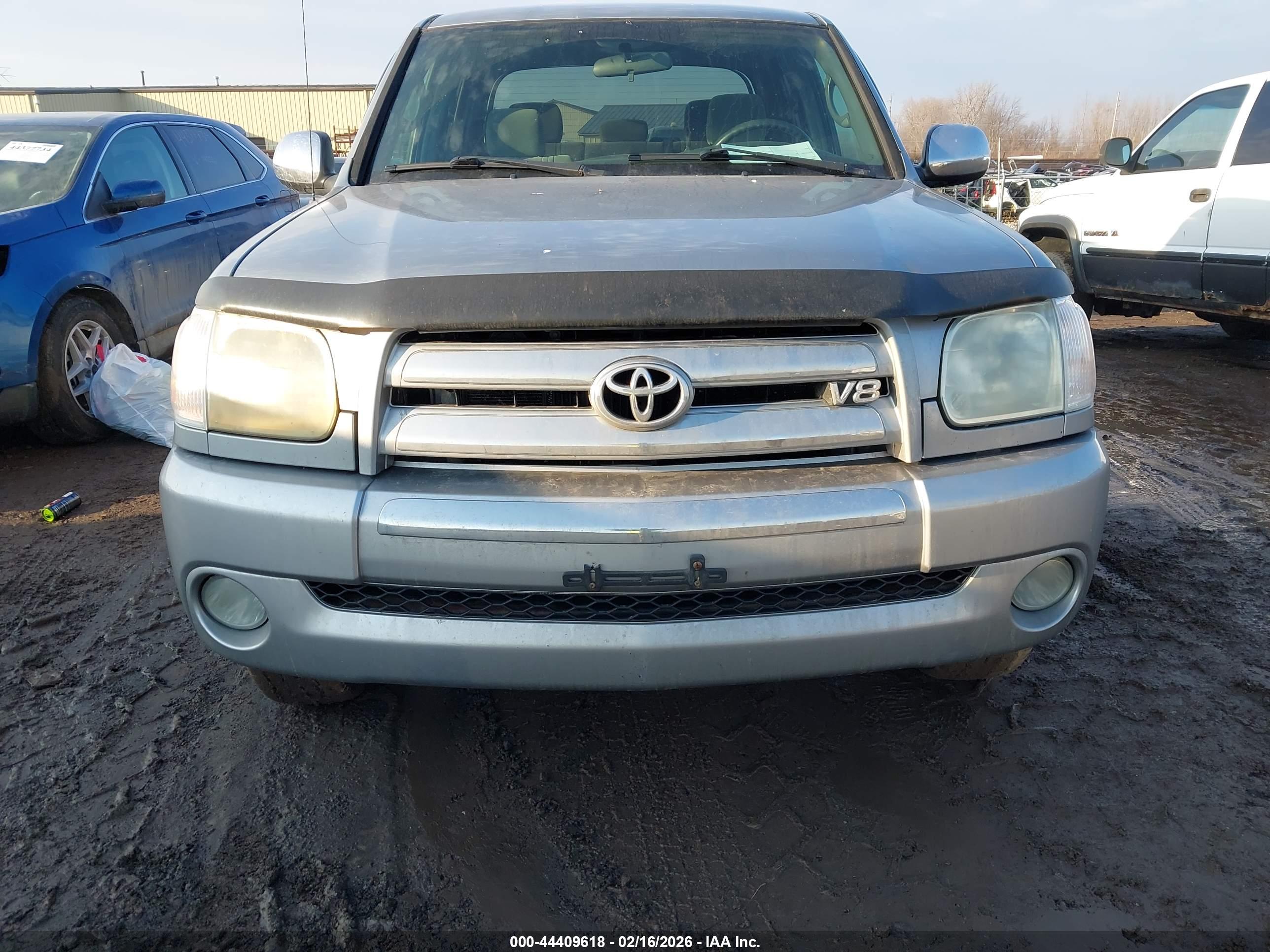 TOYOTA TUNDRA image 6