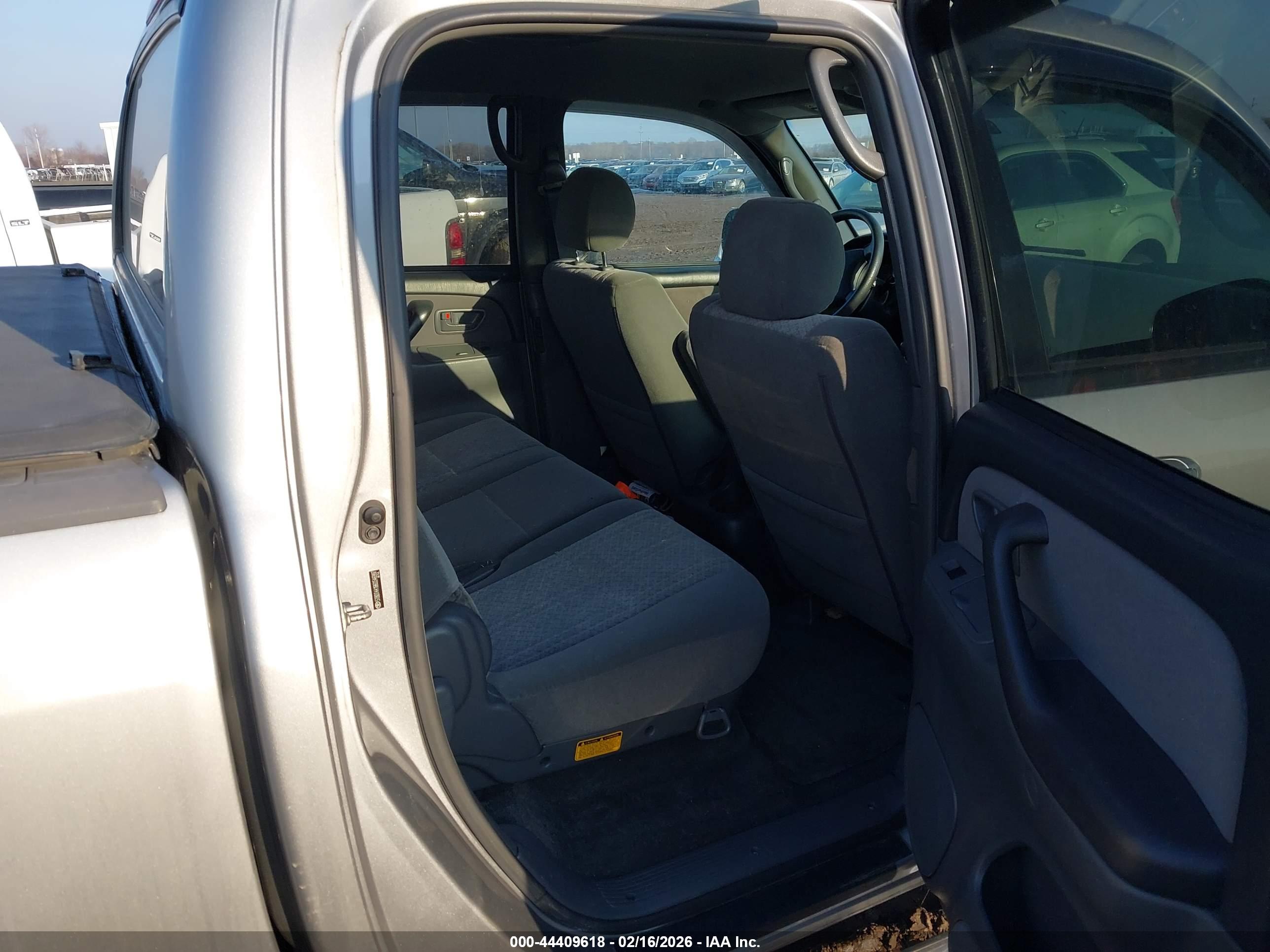 TOYOTA TUNDRA image 8