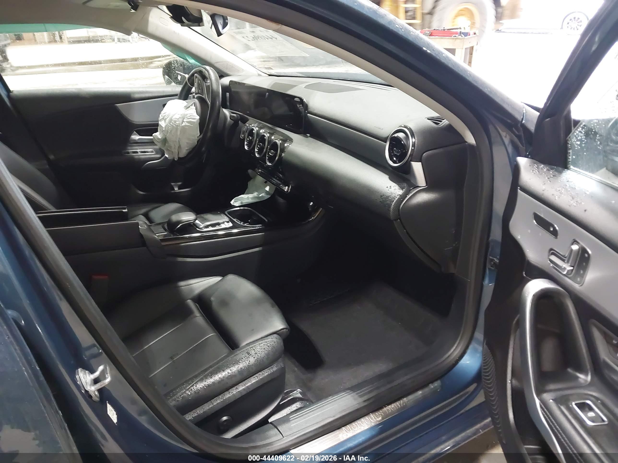 MERCEDES-BENZ A image 5