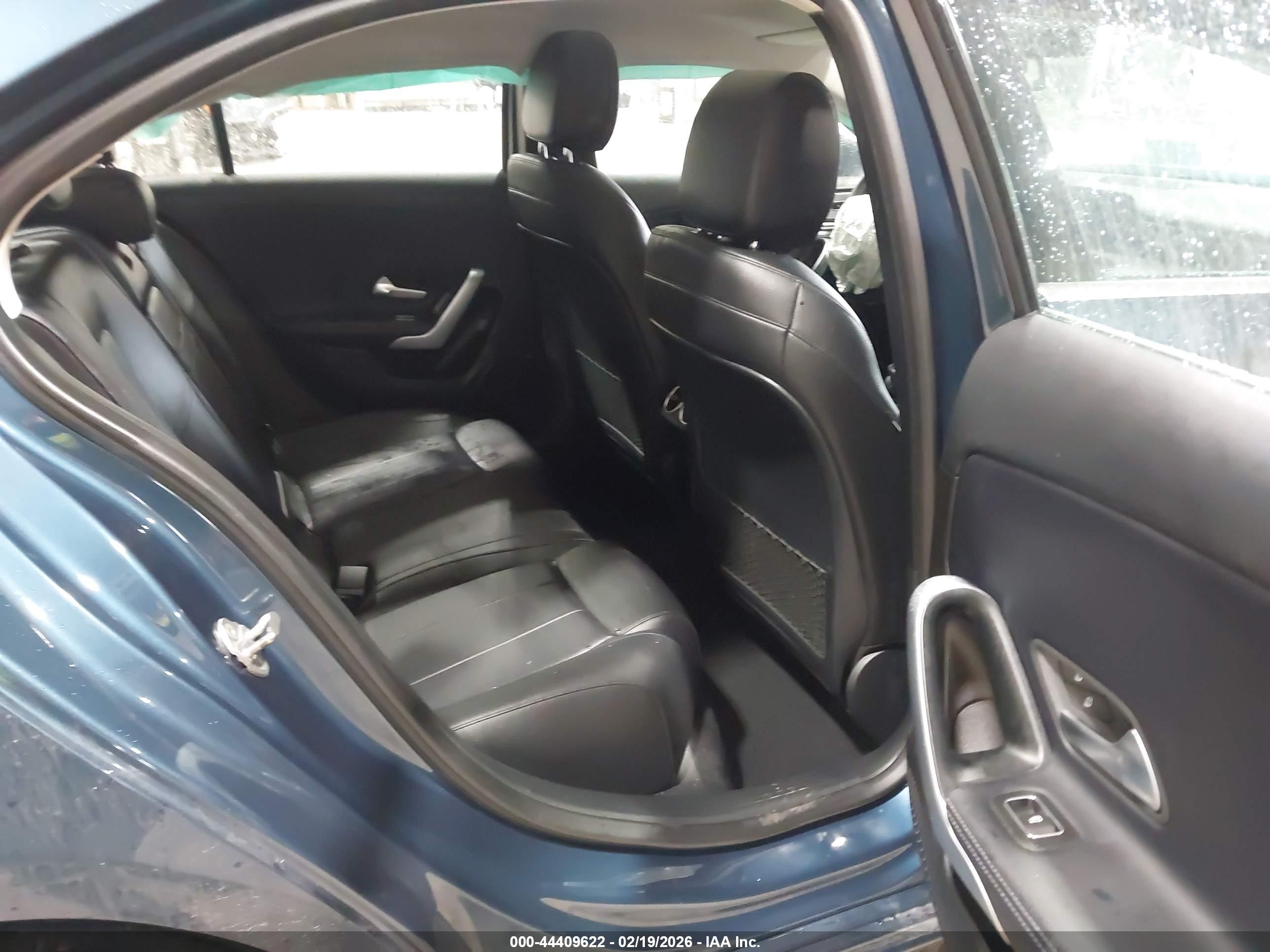 MERCEDES-BENZ A image 8