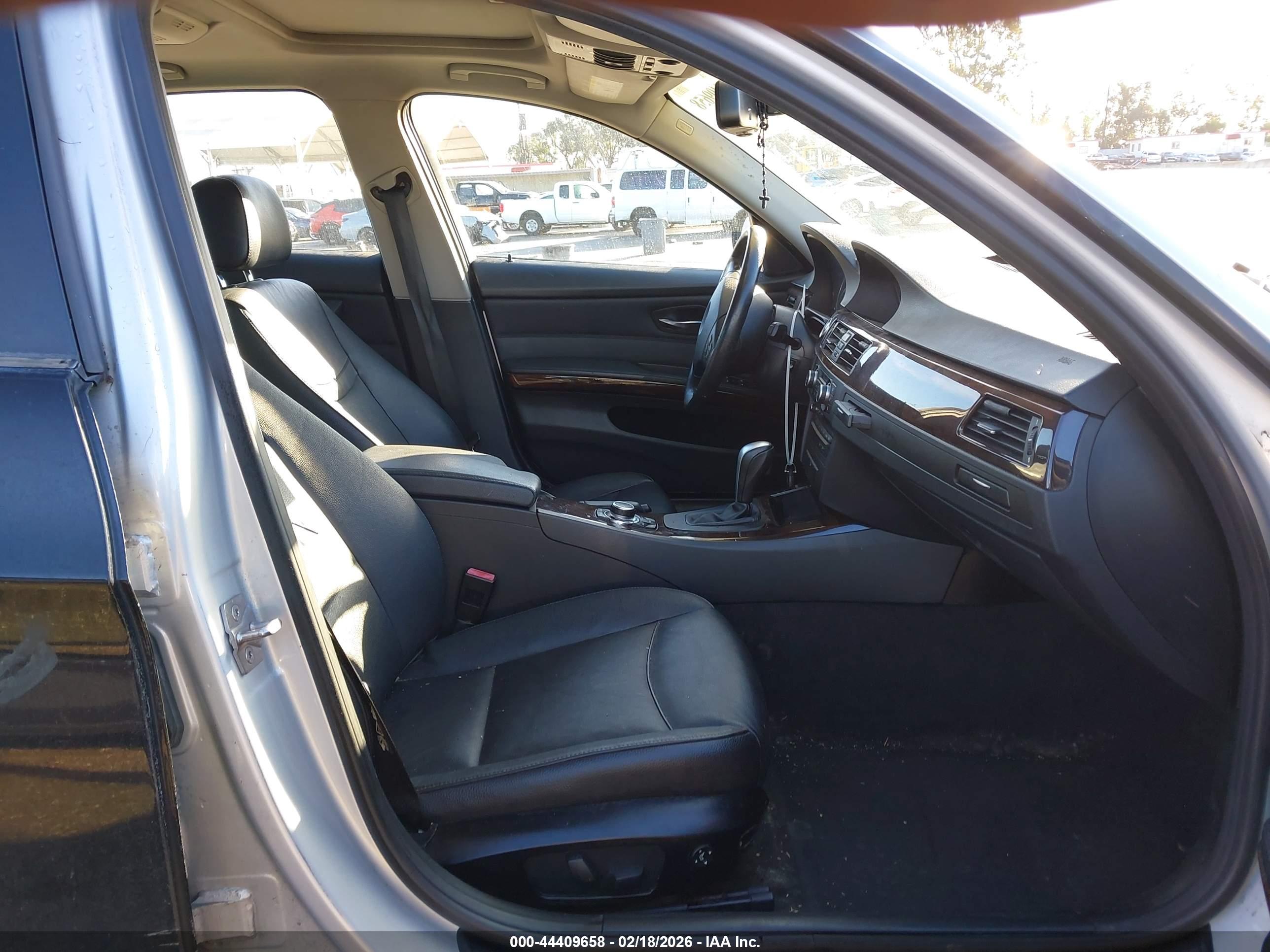 BMW 328I image 5