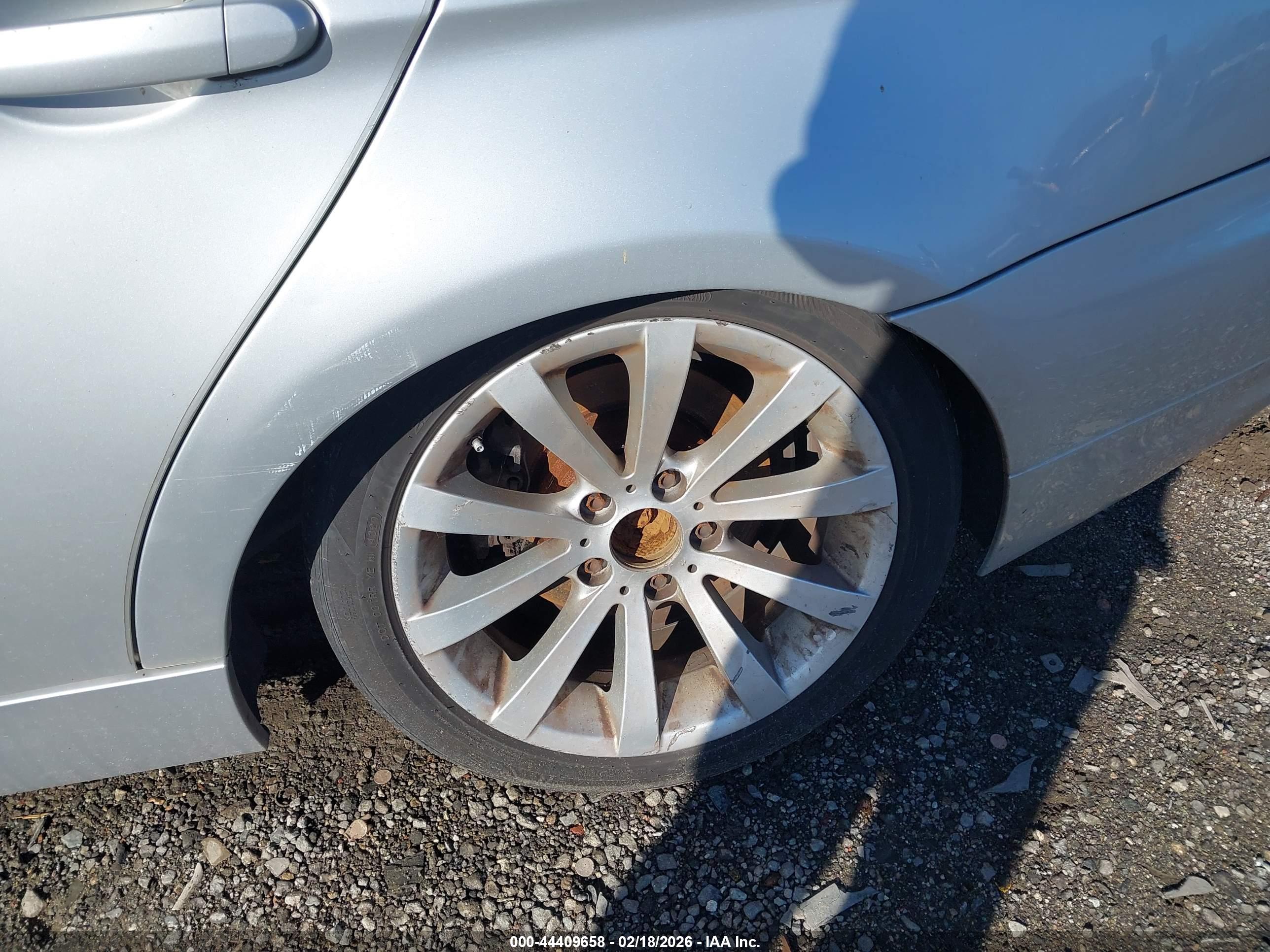 BMW 328I image 6