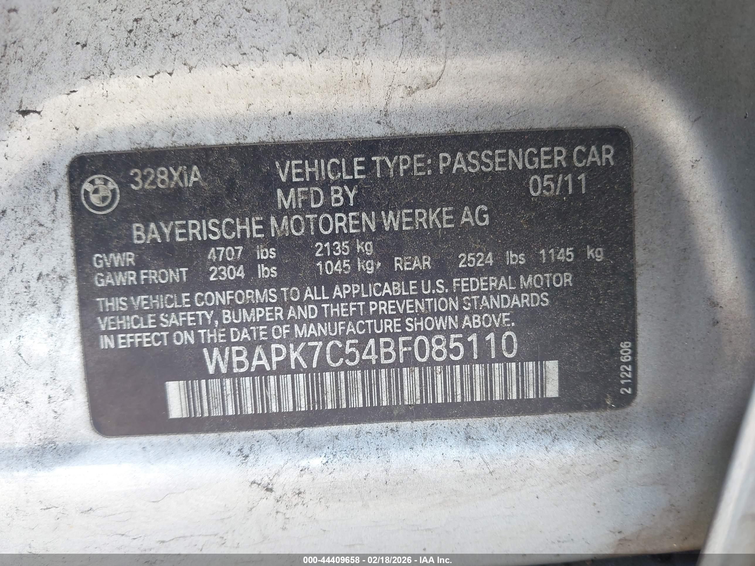 BMW 328I image 9