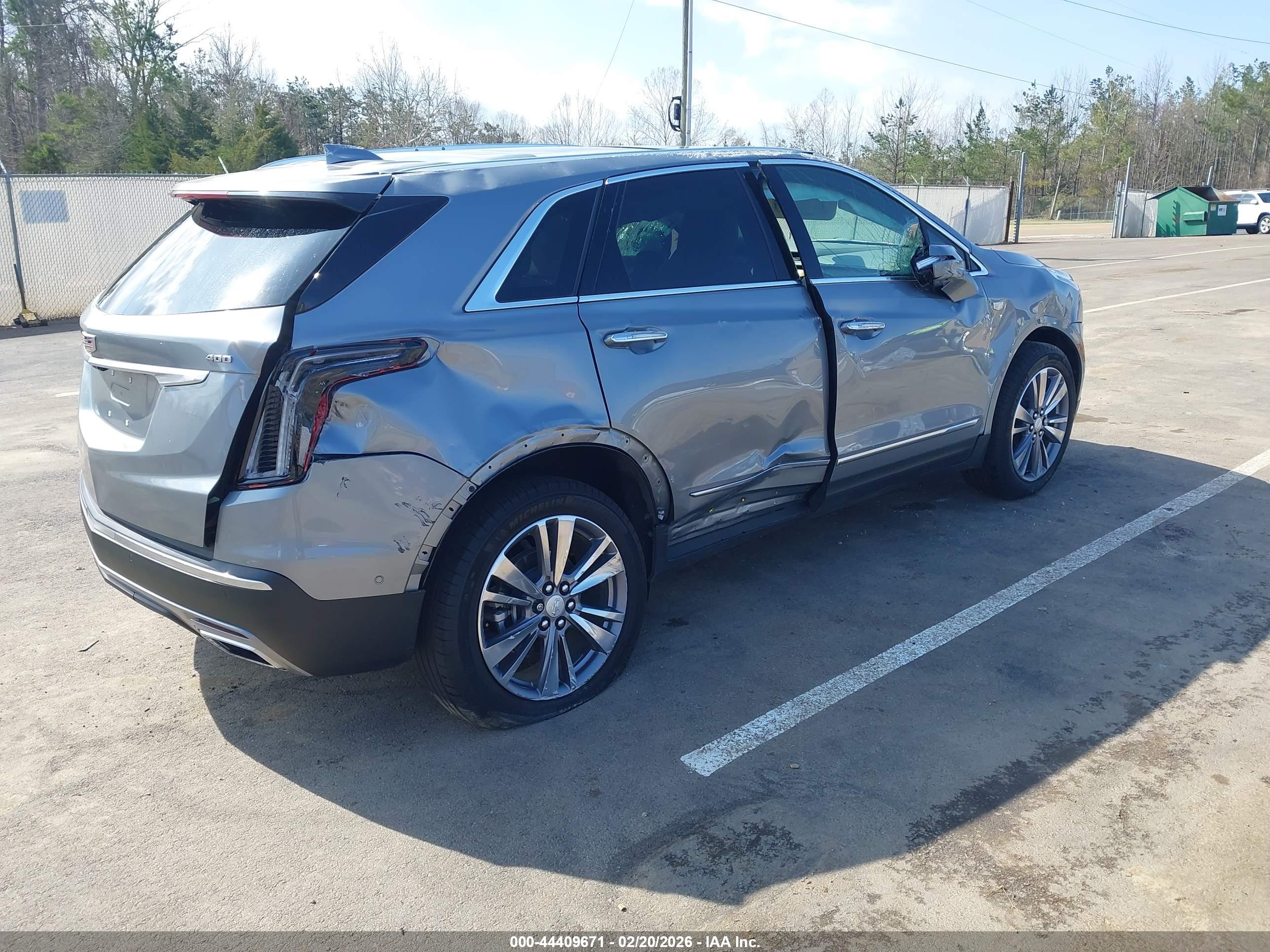 CADILLAC XT5 image 4