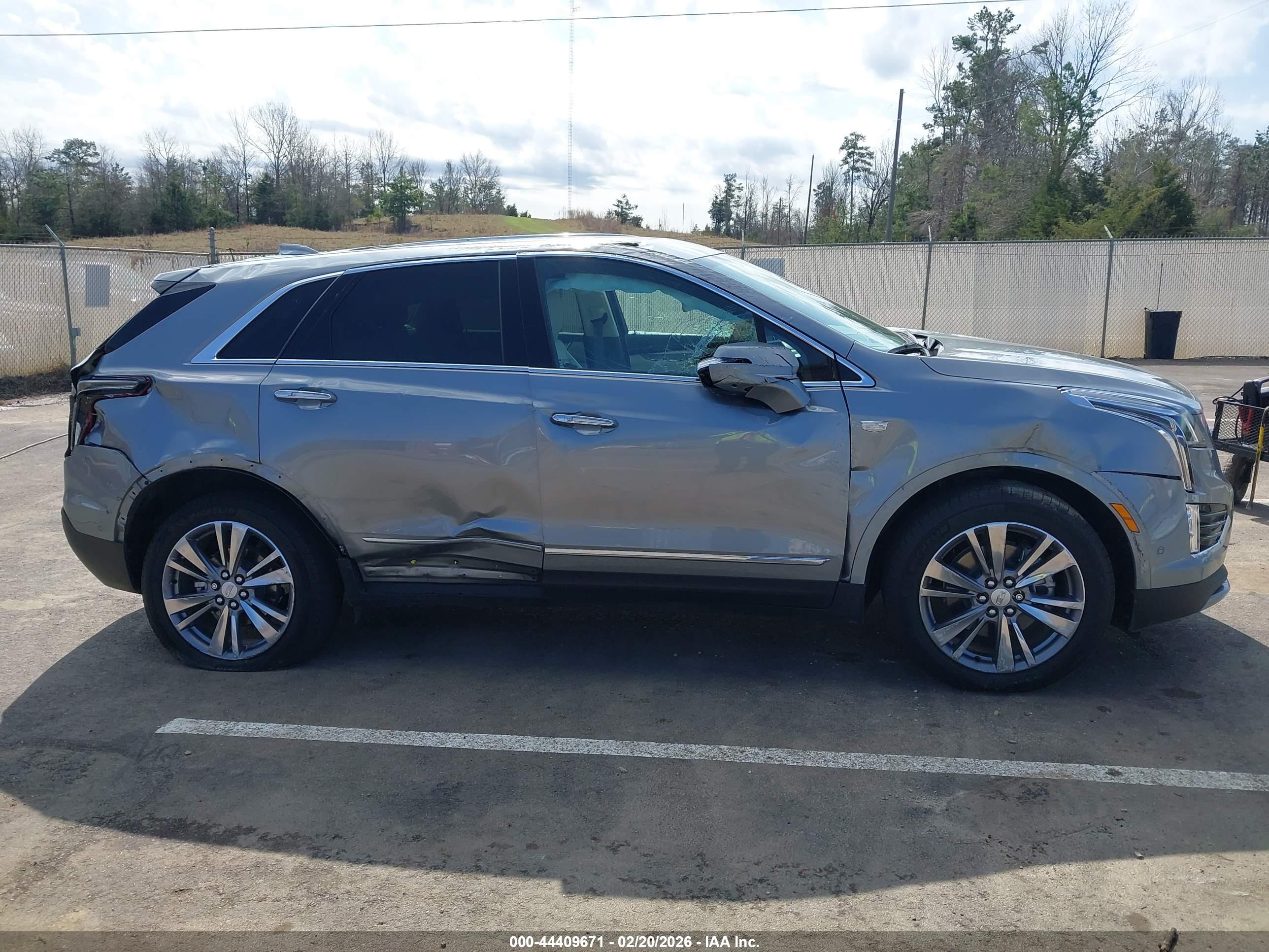 CADILLAC XT5 image 6