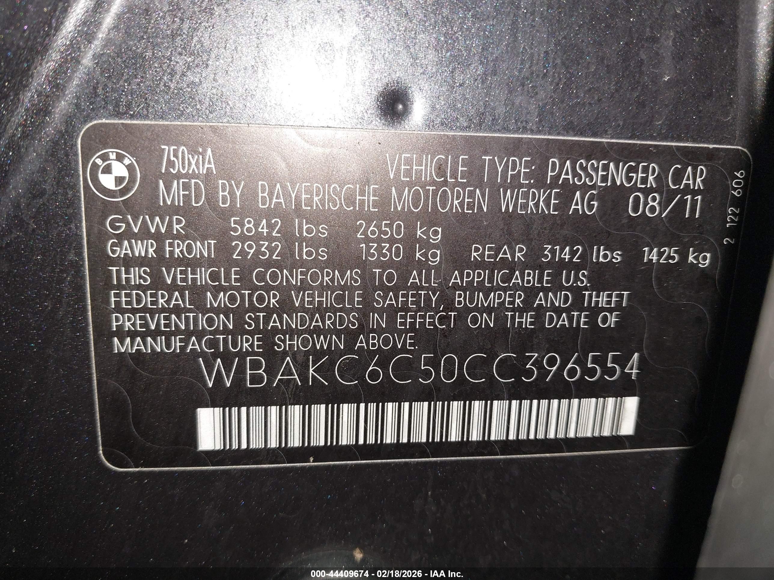 BMW 750I image 9