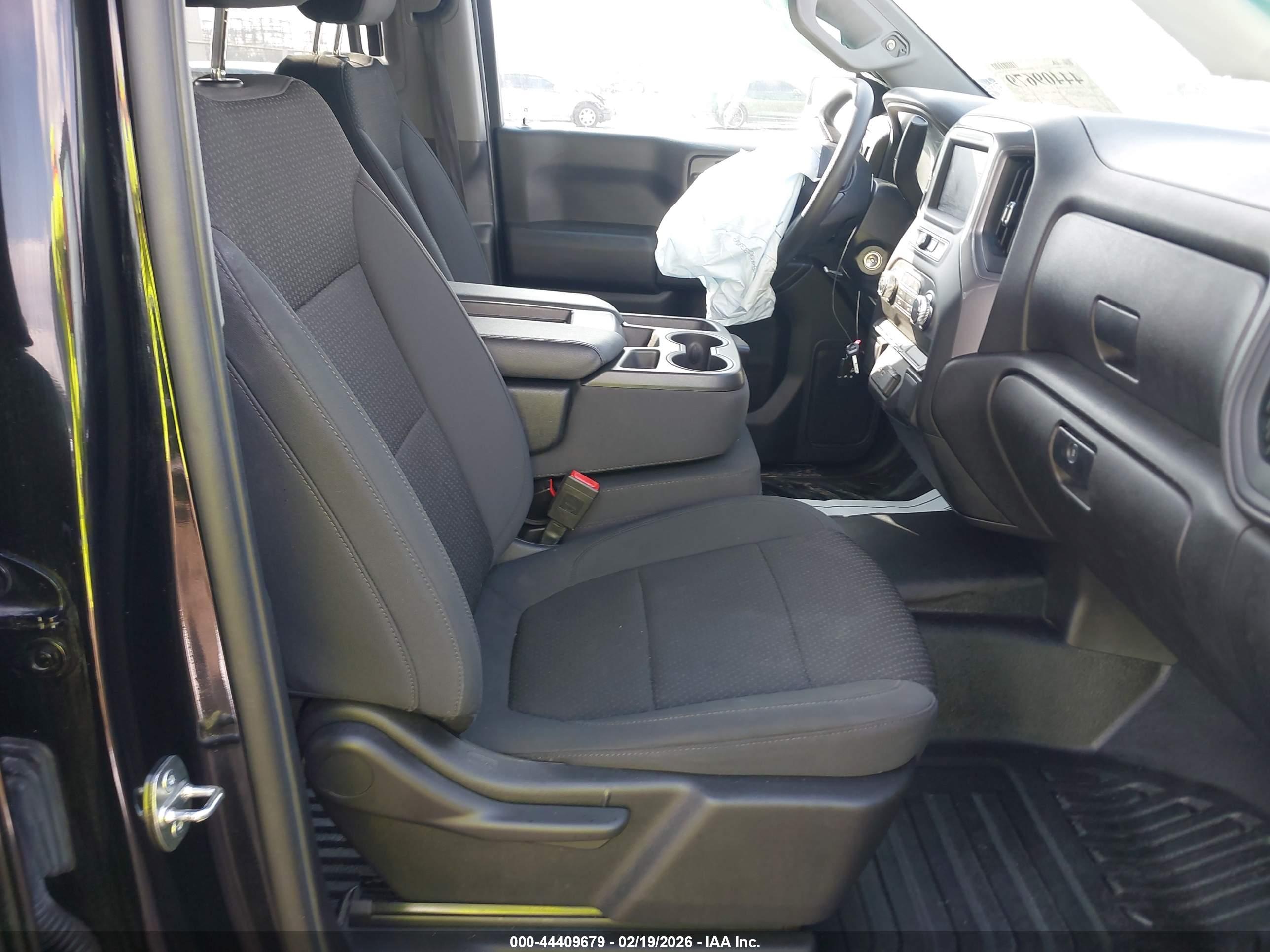 GMC SIERRA image 5