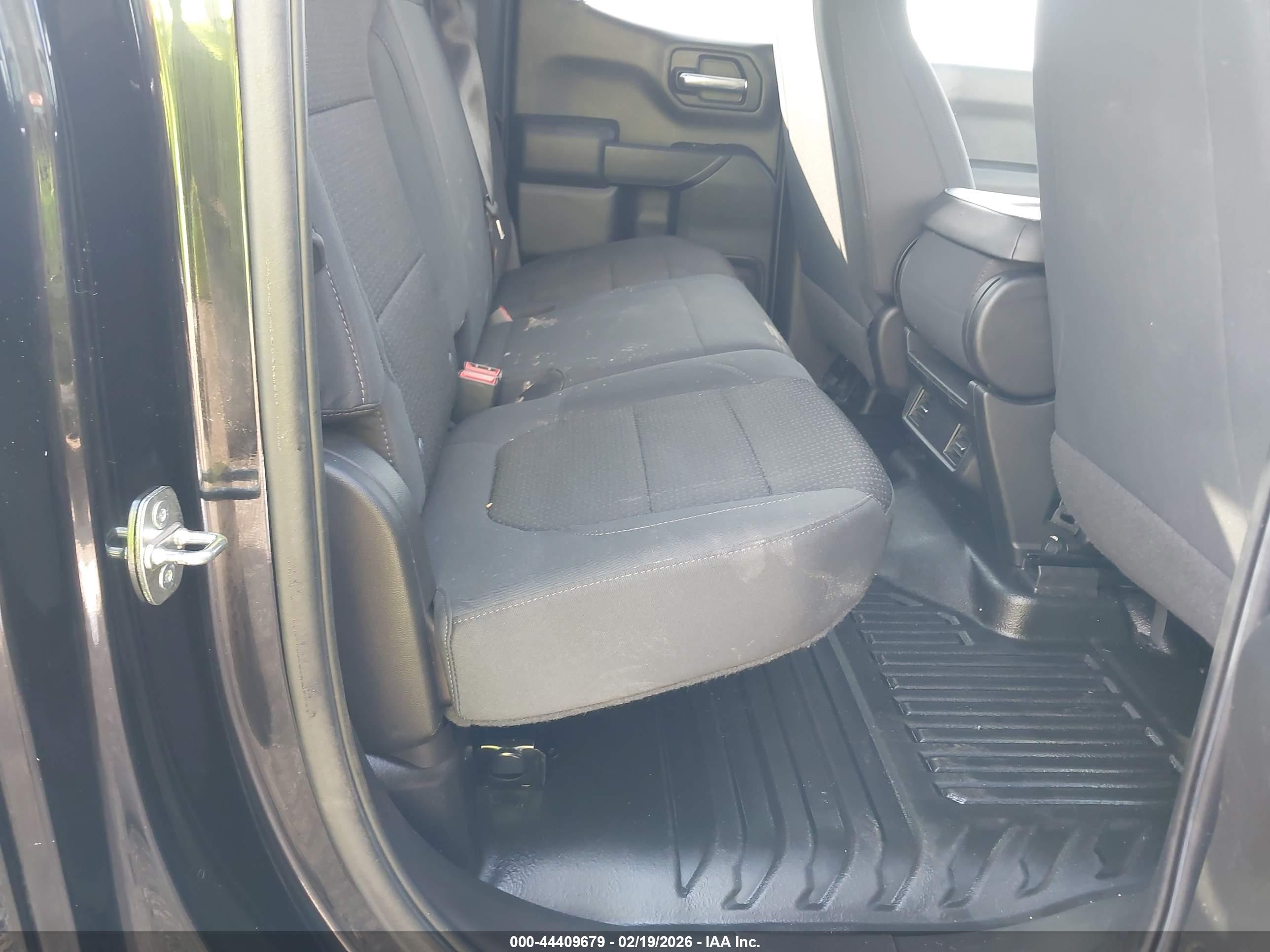 GMC SIERRA image 8