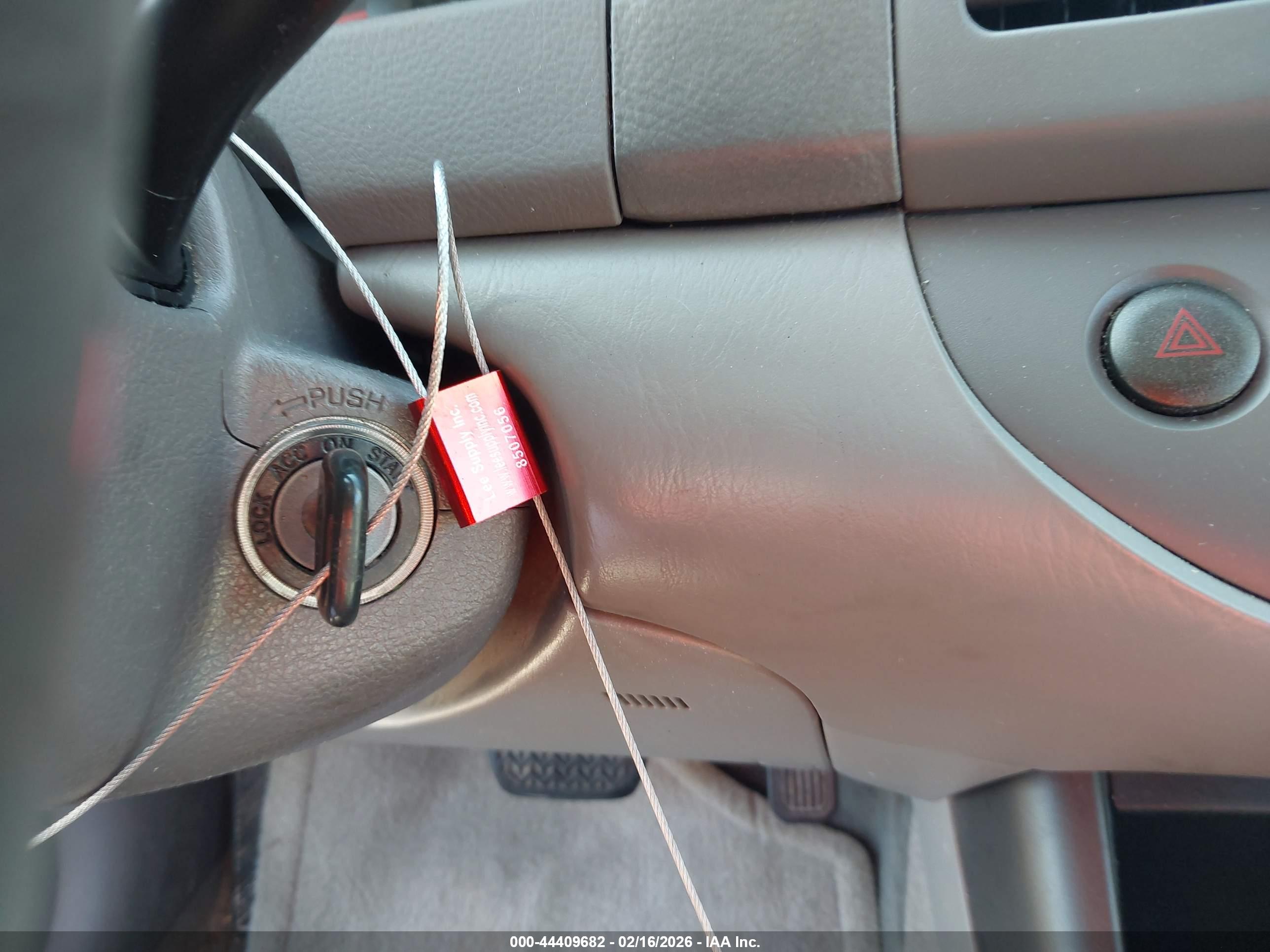 TOYOTA CAMRY image 11