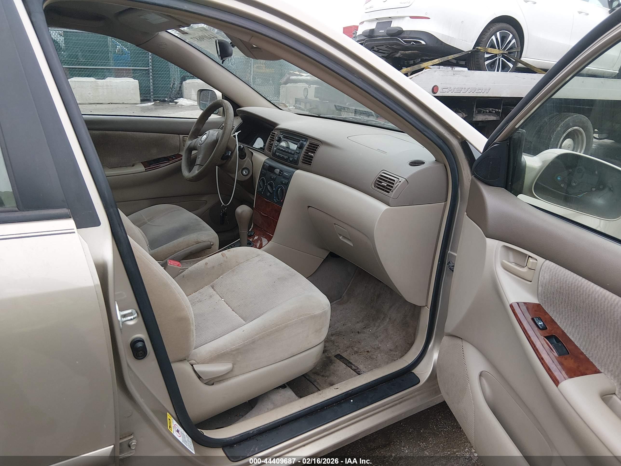TOYOTA COROLLA image 5